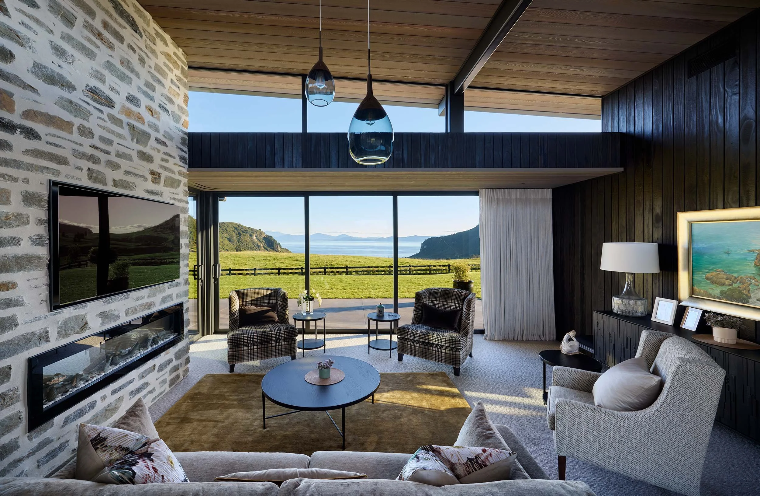 Schist Living room with clerestory windows