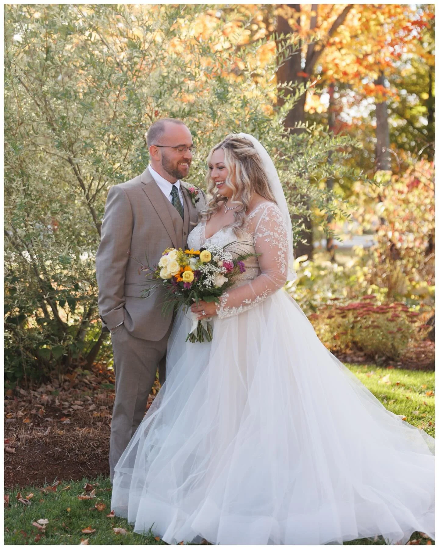 Micro weddings at The Essex Resort.

A beautiful setting,
a table filled with your favorite people,
and a day that feels effortless from start to finish.

Simple, intentional, and full of joy.

Floral by the lovely @a.clover.and.one.bee