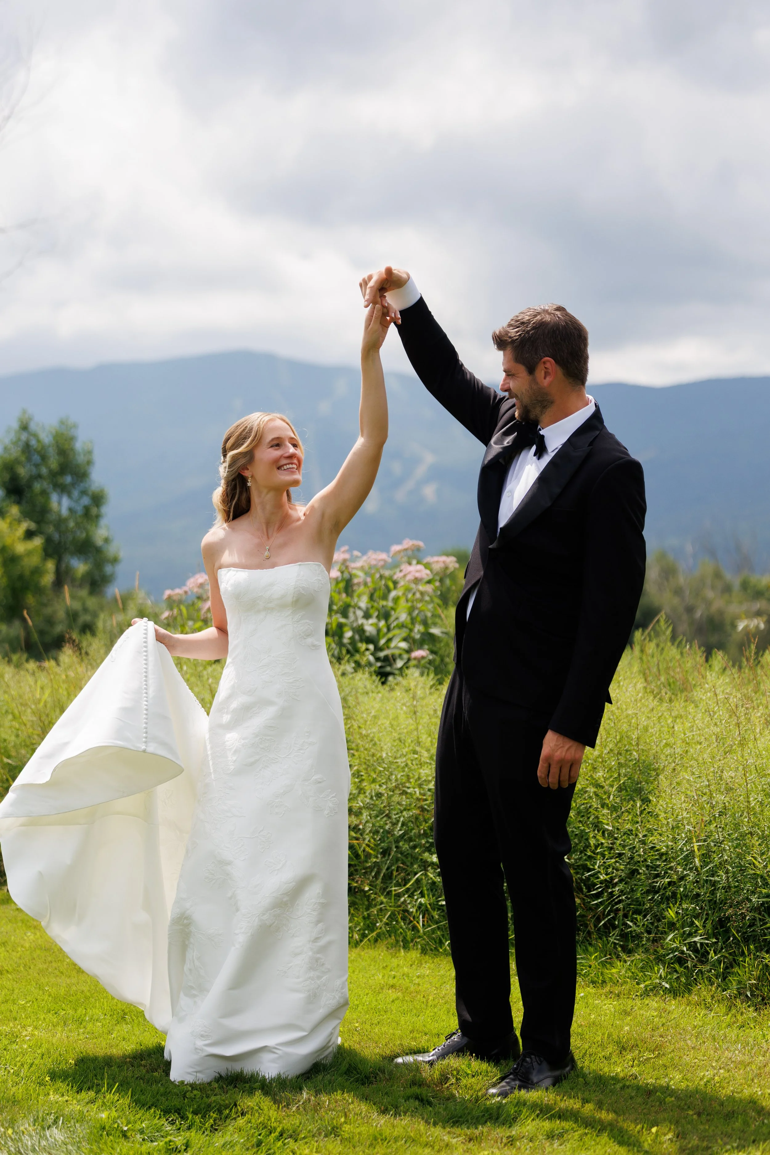 mad-river-barn-wedding-waitsfield-vermont-153.jpg