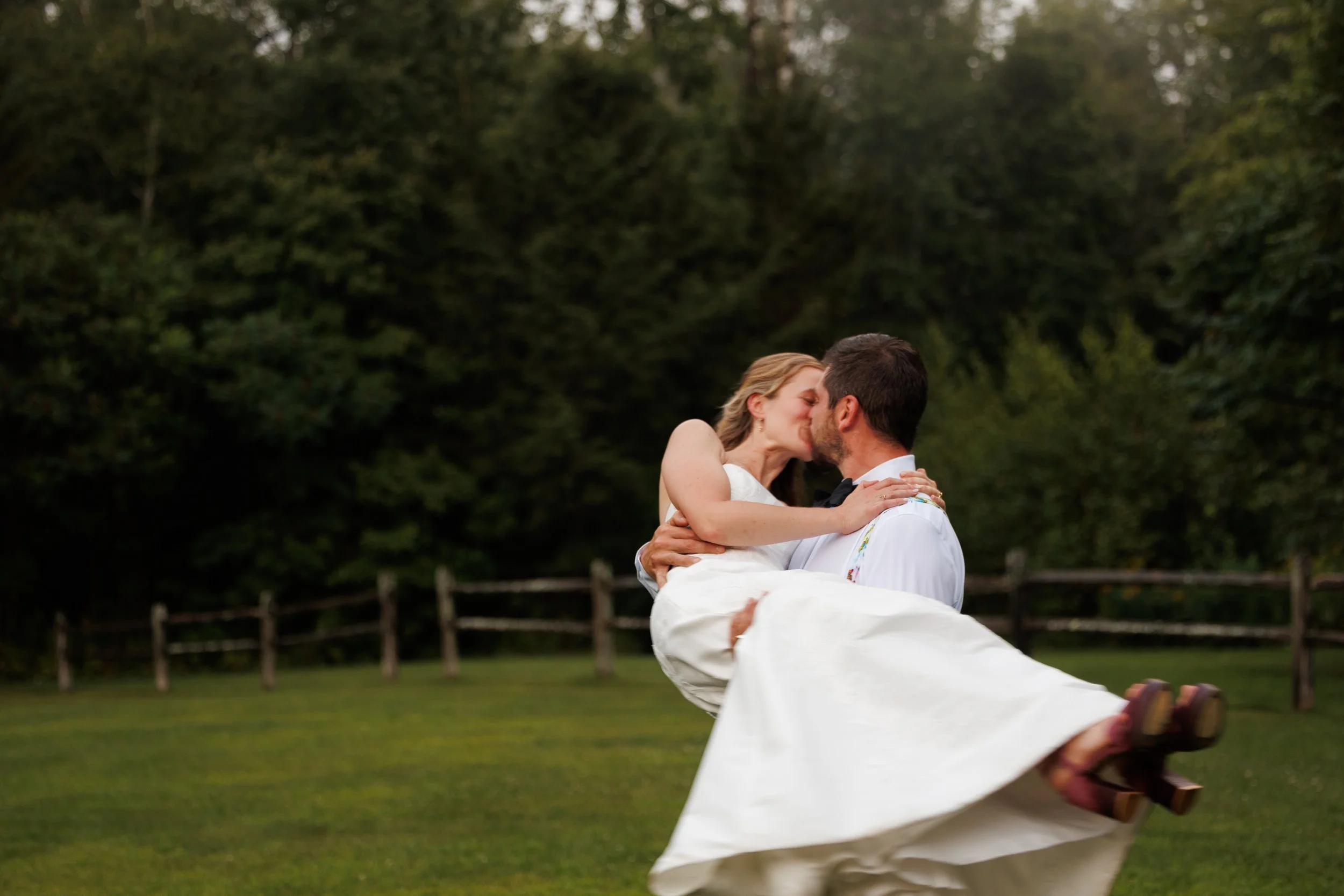 mad-river-barn-wedding-waitsfield-vermont-826.jpg