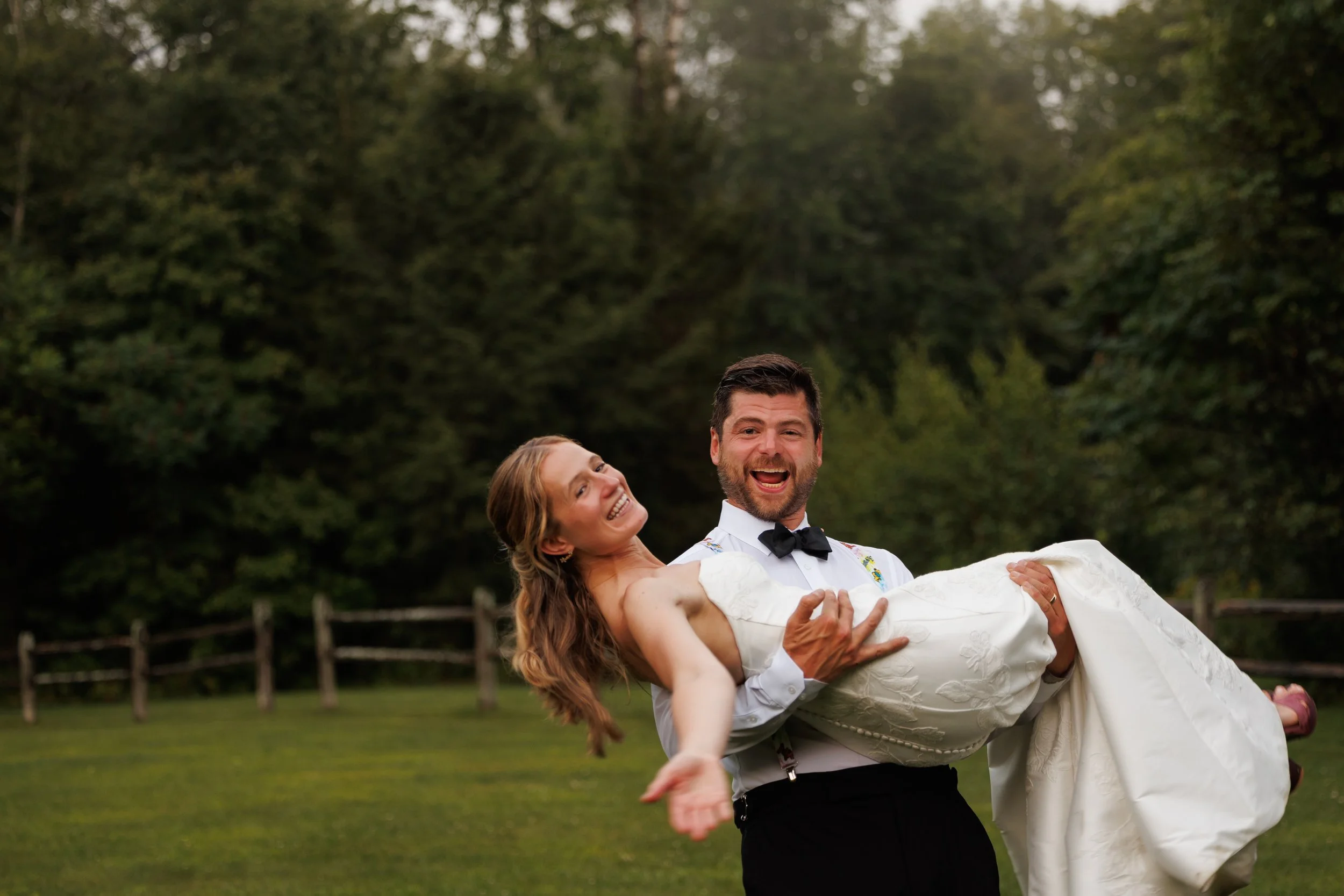 mad-river-barn-wedding-waitsfield-vermont-819.jpg