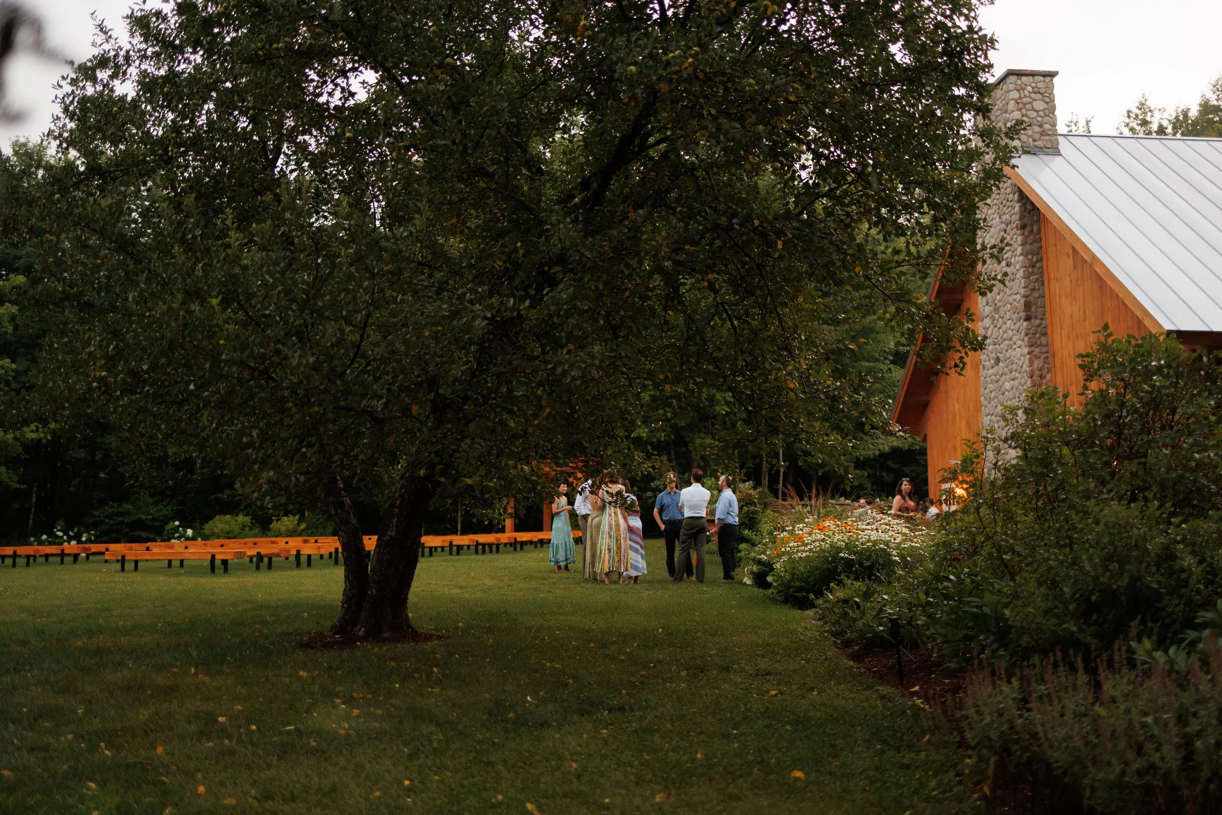 mad-river-barn-wedding-waitsfield-vermont-837.jpg