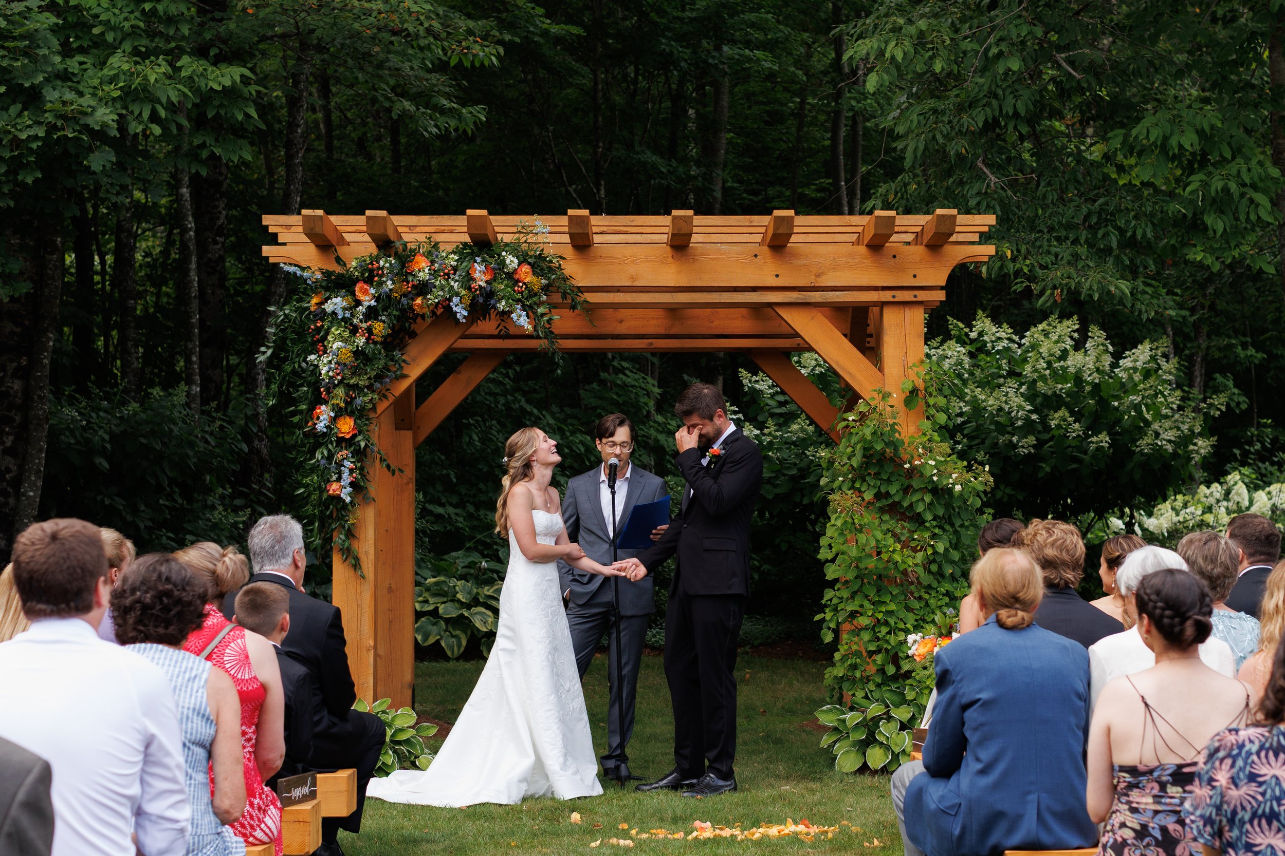 mad-river-barn-wedding-ceremony-waitsfield-vermont-360.jpg