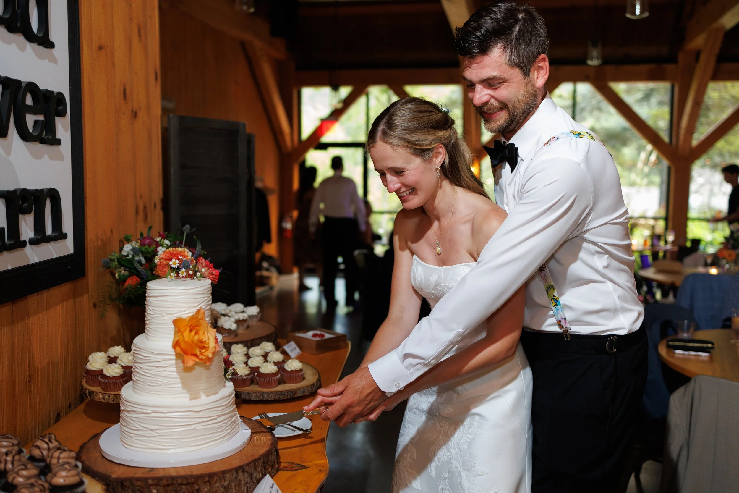 mad-river-barn-wedding-waitsfield-vermont-782.jpg
