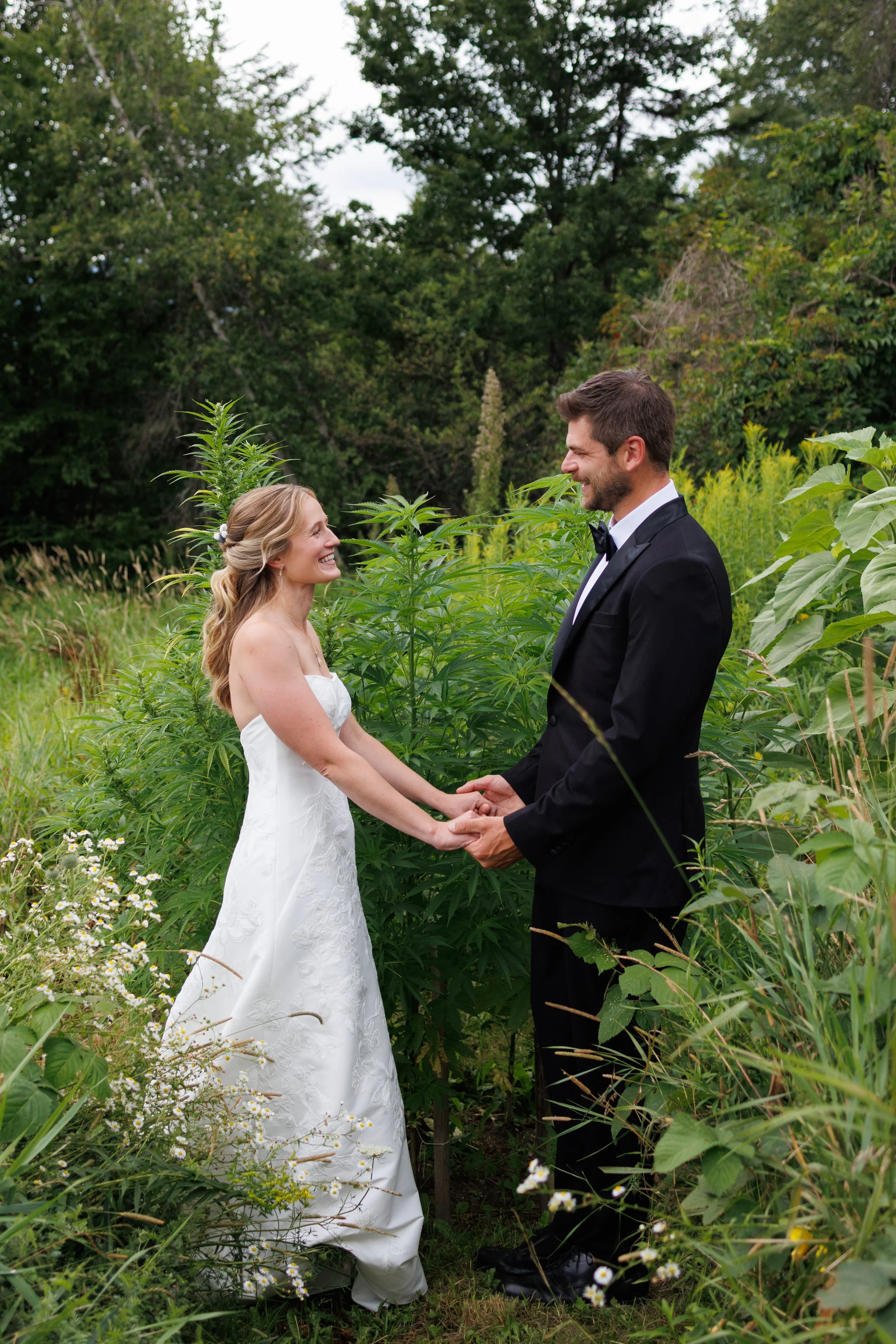 mad-river-barn-wedding-waitsfield-vermont-093.jpg