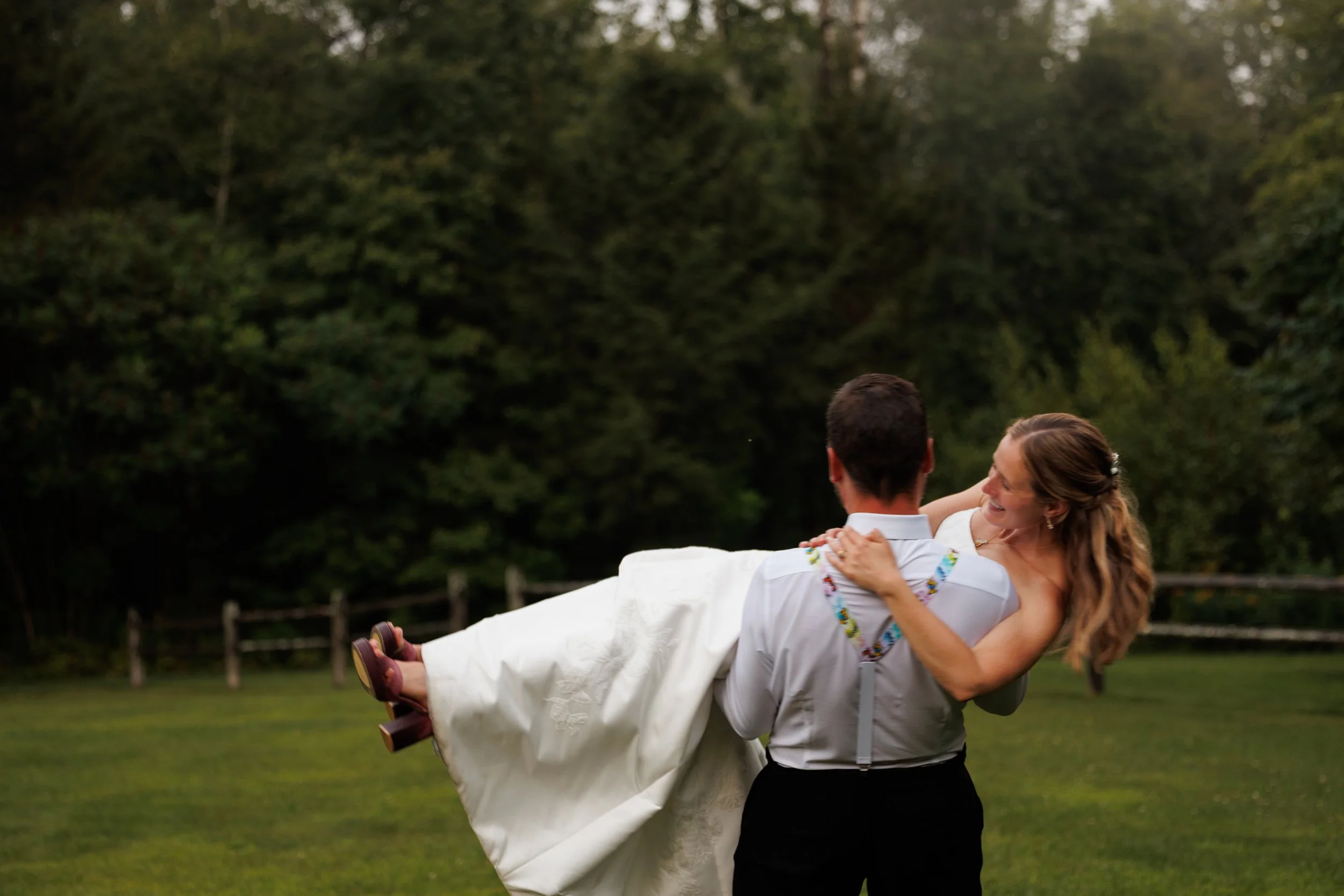 mad-river-barn-wedding-waitsfield-vermont-824.jpg
