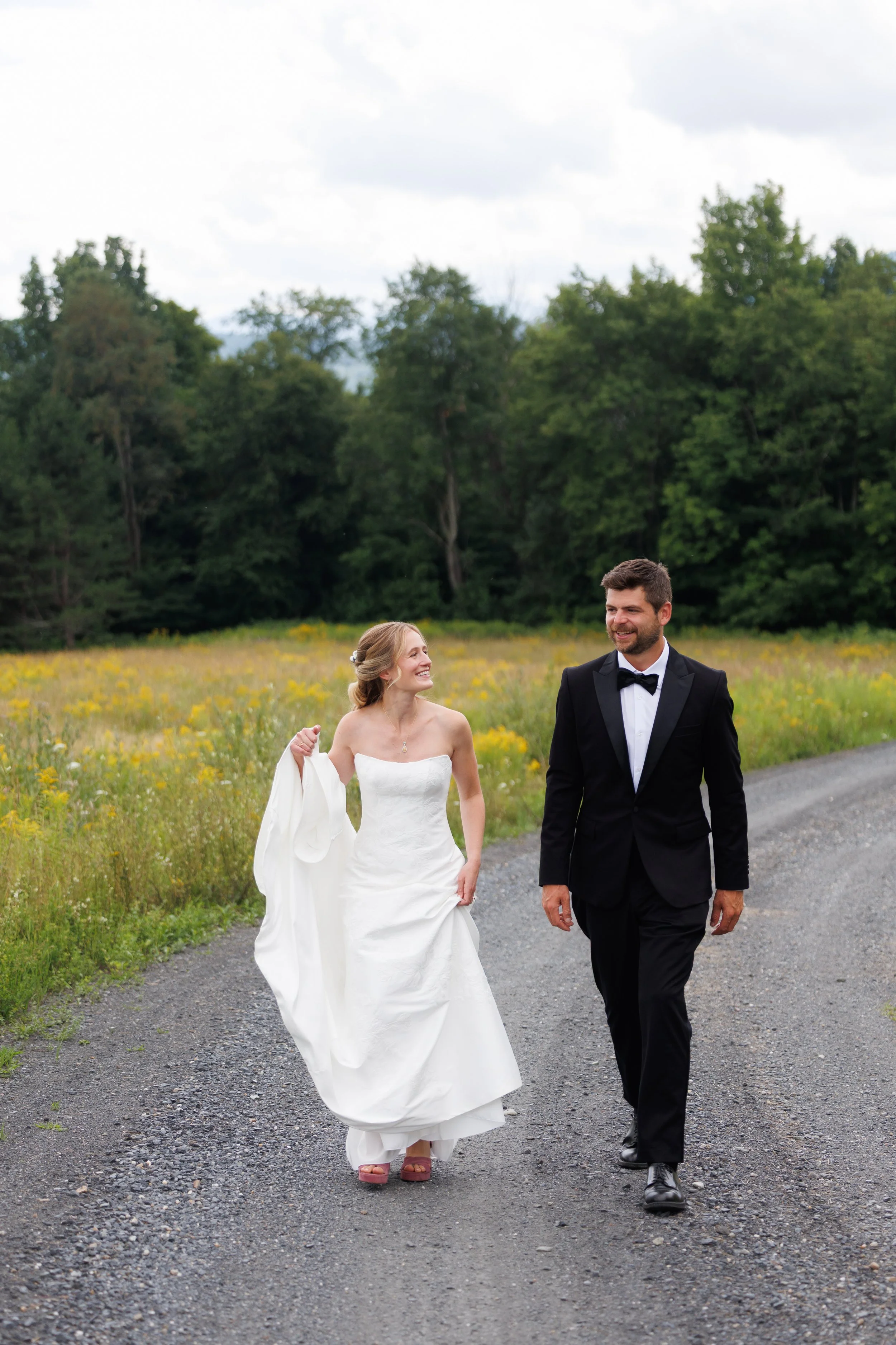 mad-river-barn-wedding-waitsfield-vermont-086.jpg