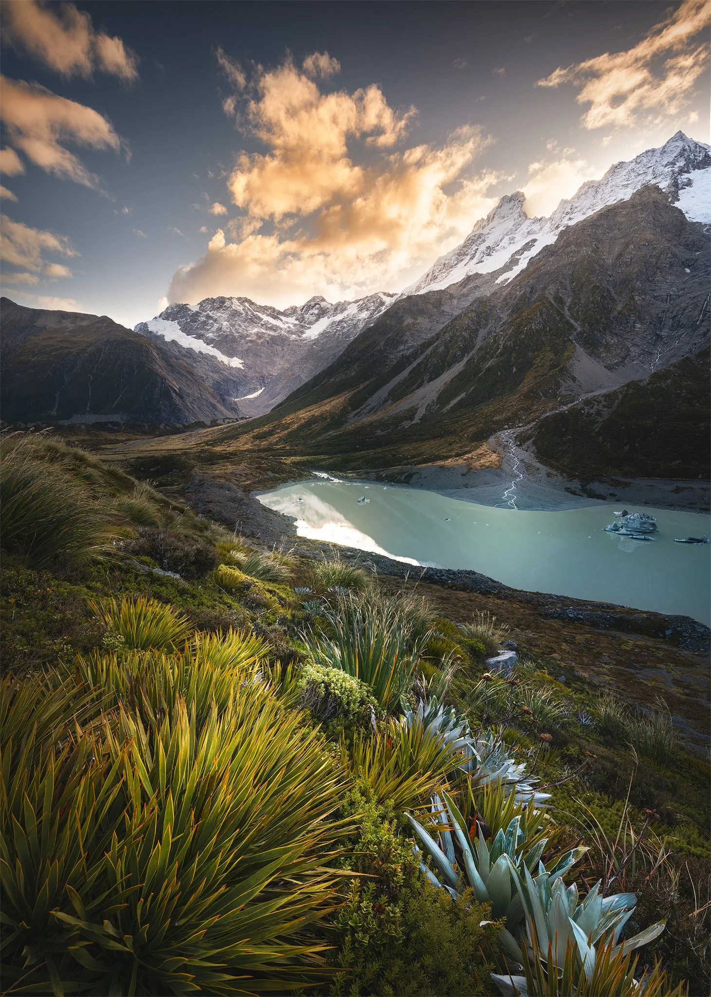 Hooker valley 2048px.jpg