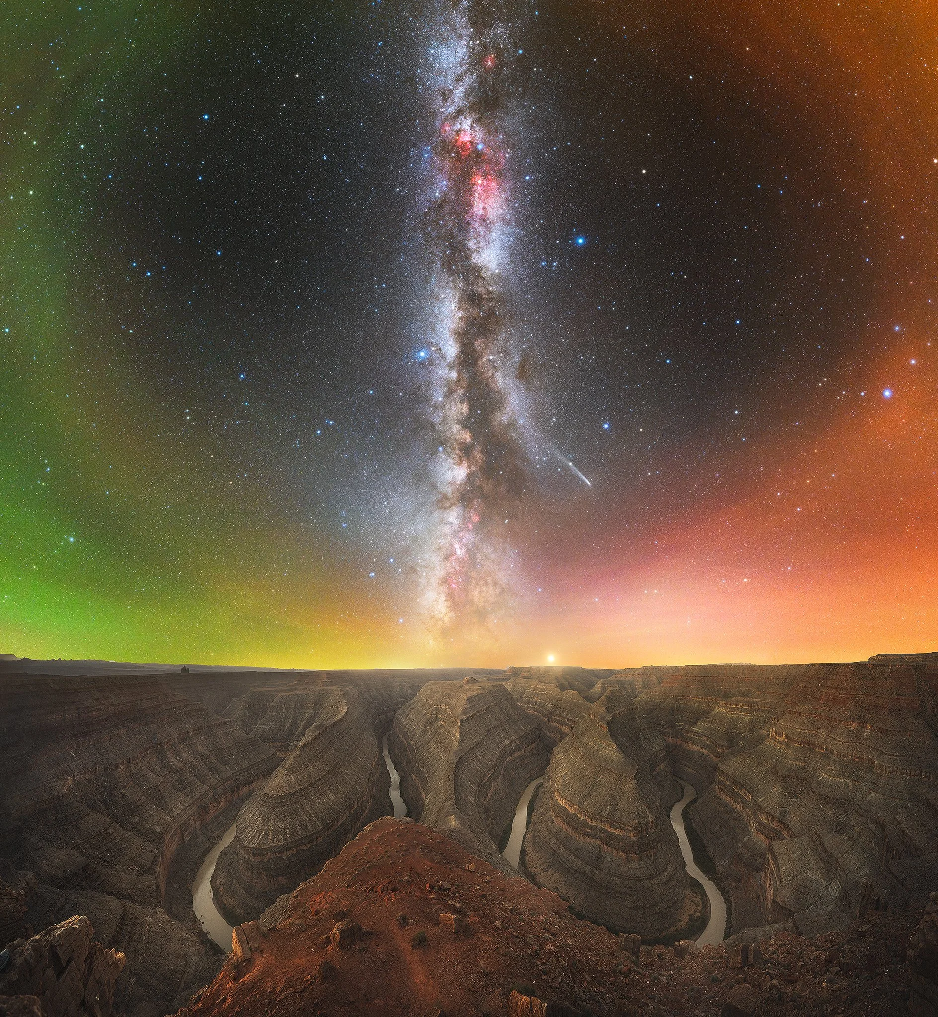 Goosenecks 2048px.jpg