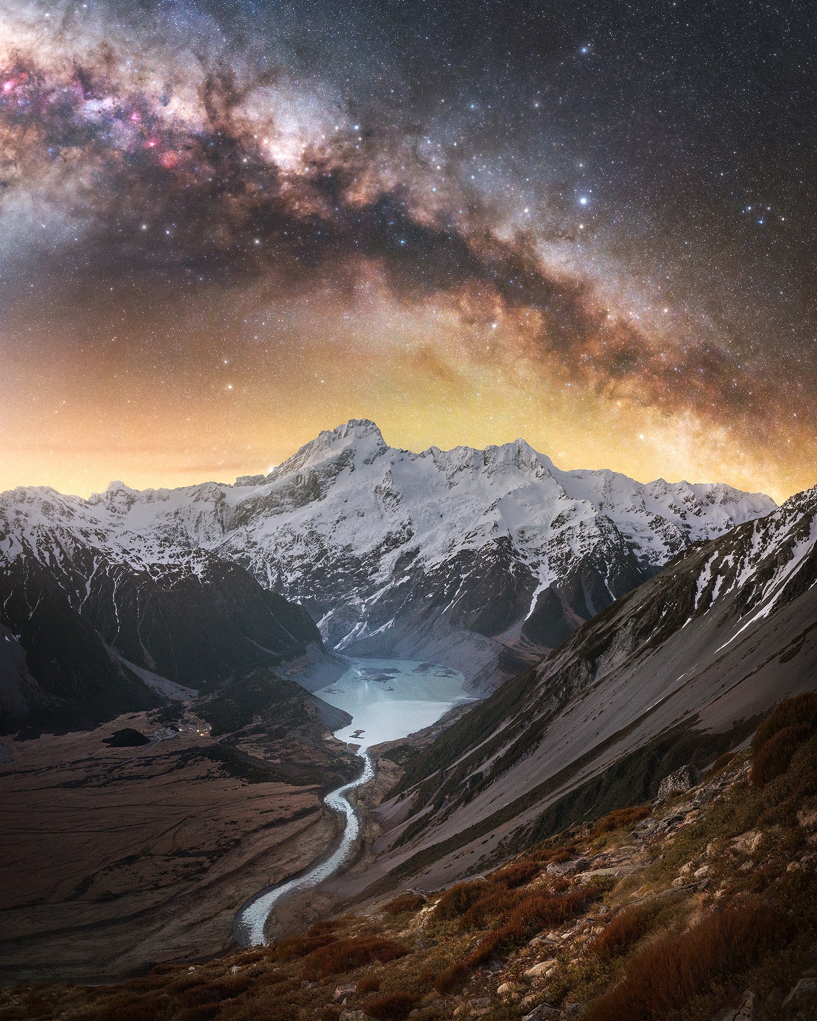 Mt Sefton 2048px.jpg