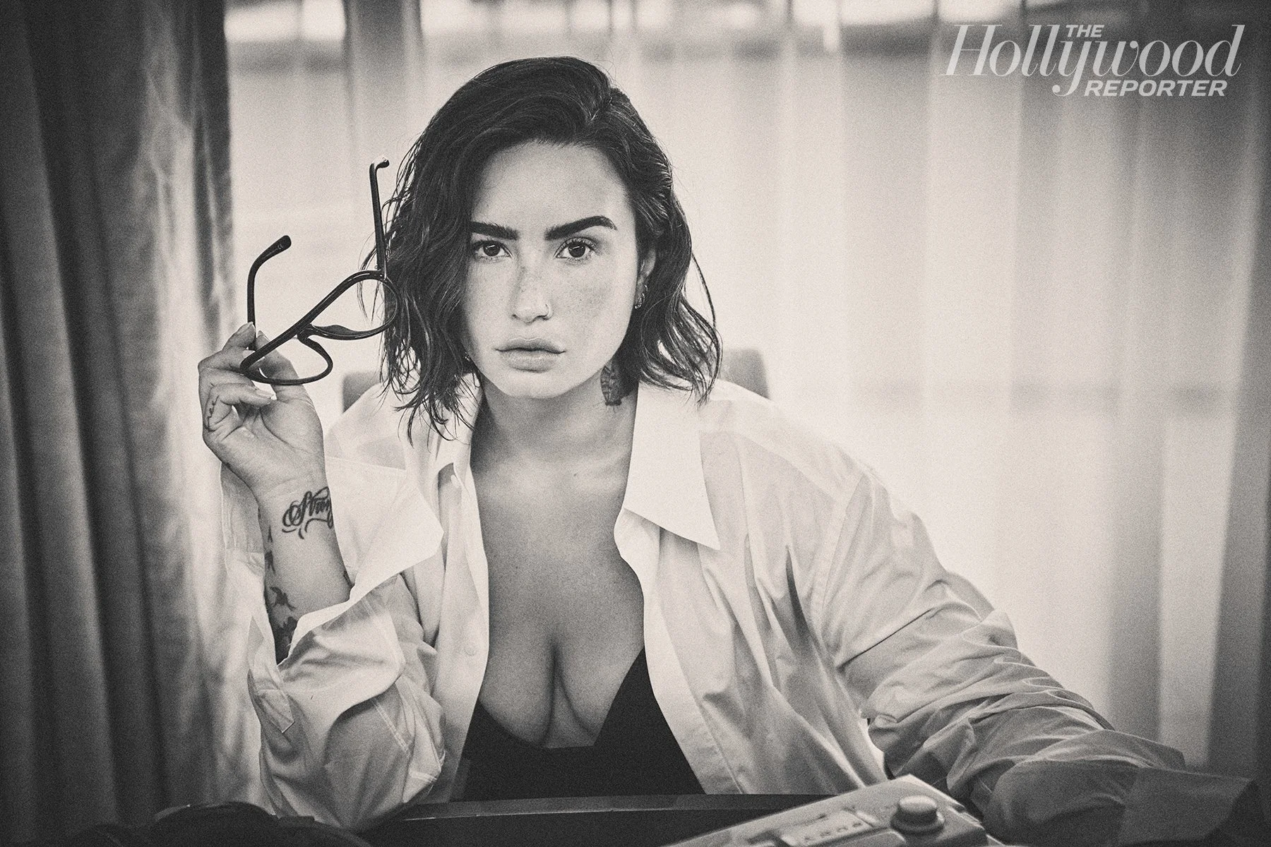 EXTRAS_Photographed by Guy Aroch_002_GA_240710_0330.jpg