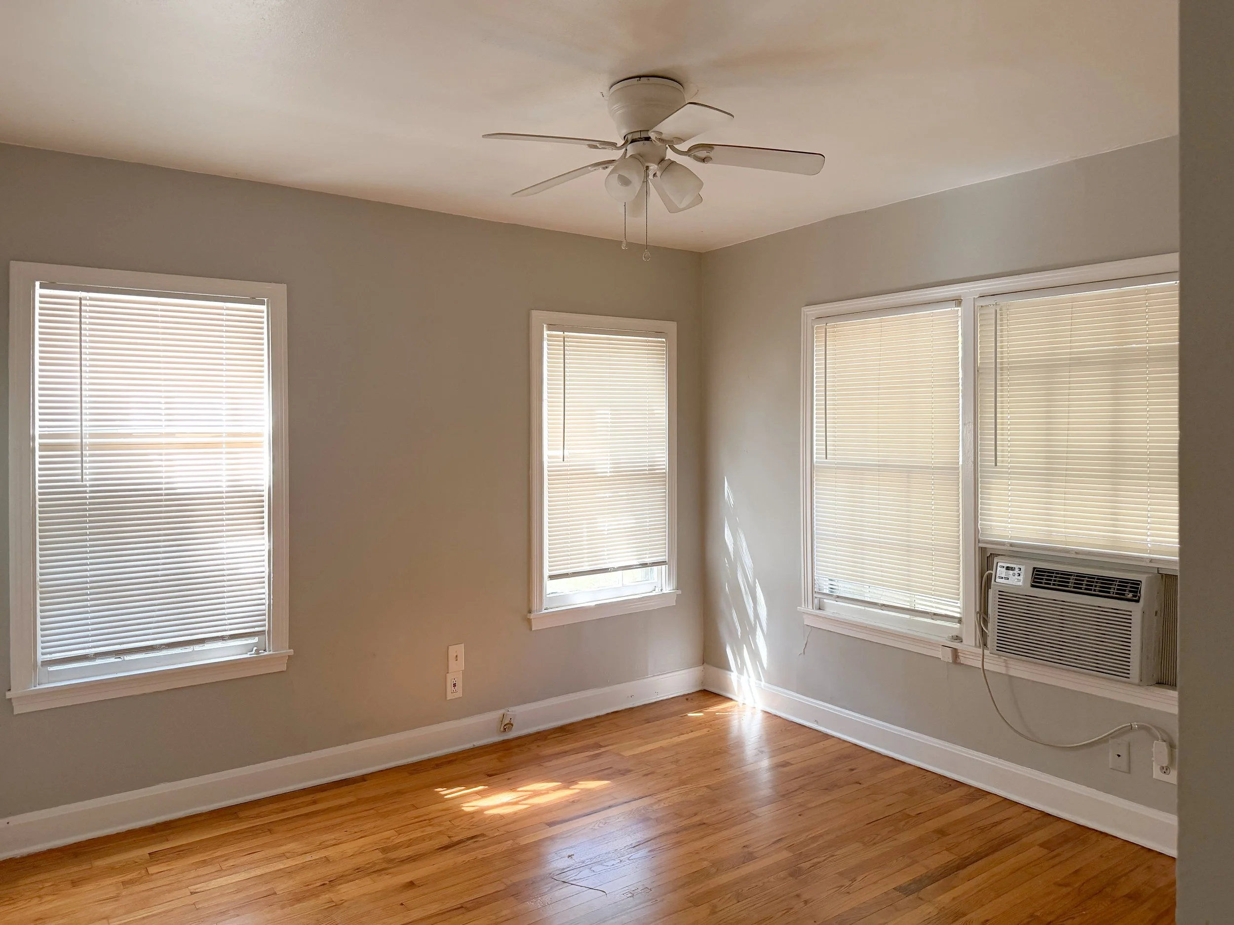 Travis Heights Duplex-03.jpg
