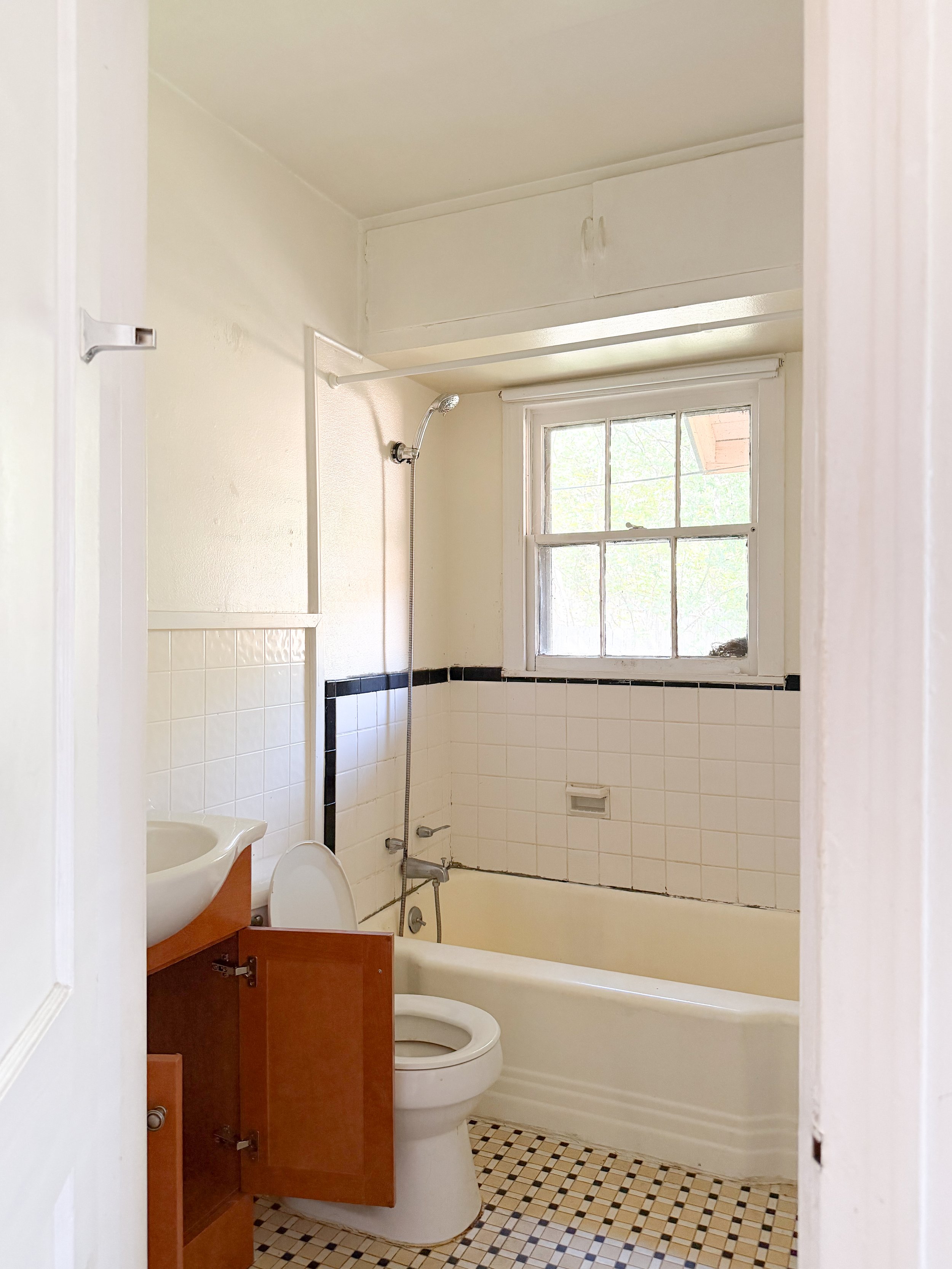 Travis Heights Duplex-16.jpg