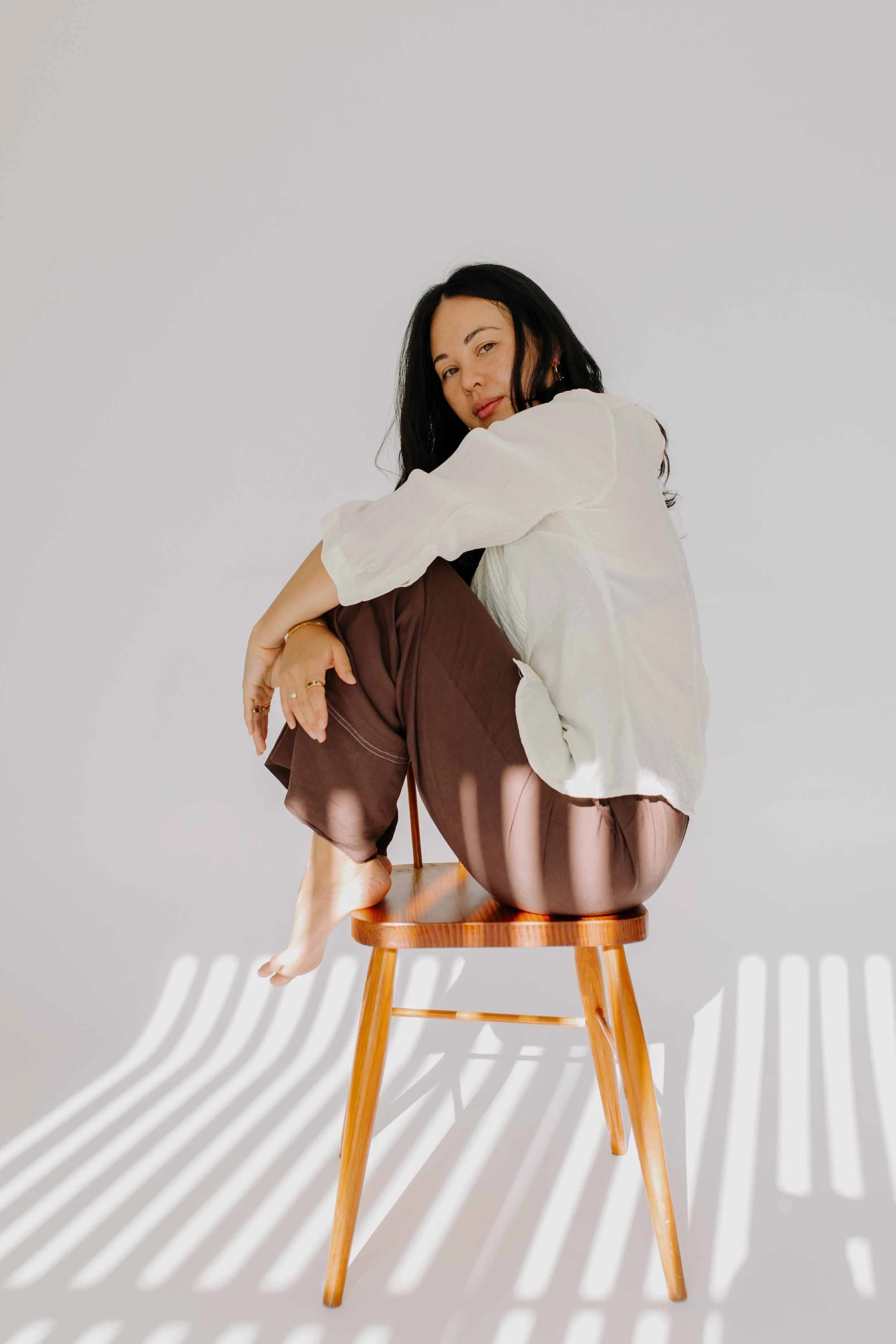 laura-koutnik-photography-chair-editorial-28.jpg