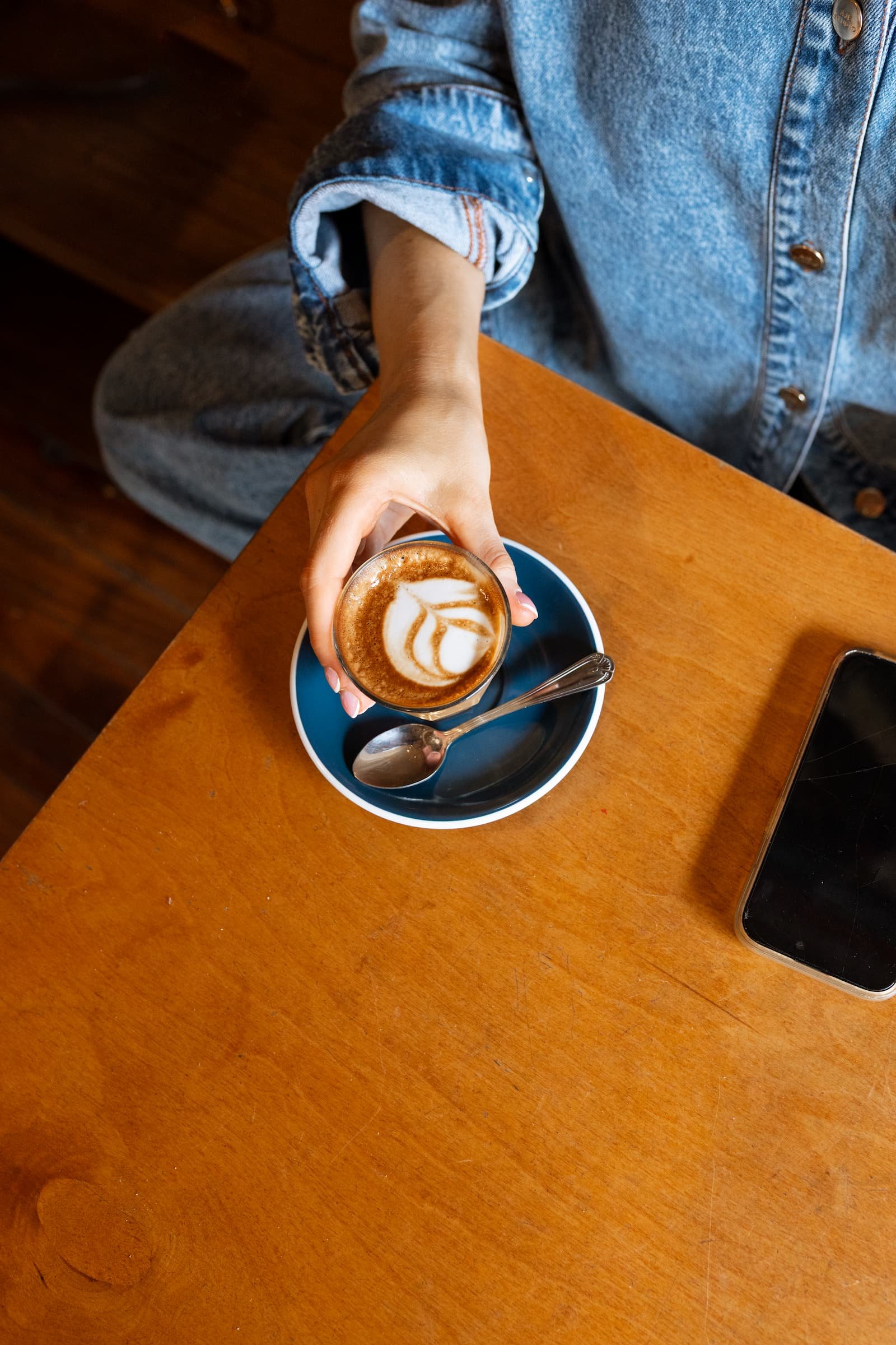 Laura Koutnik Photography-women-persoanlbranding-coffee.newcastle.city.jpg