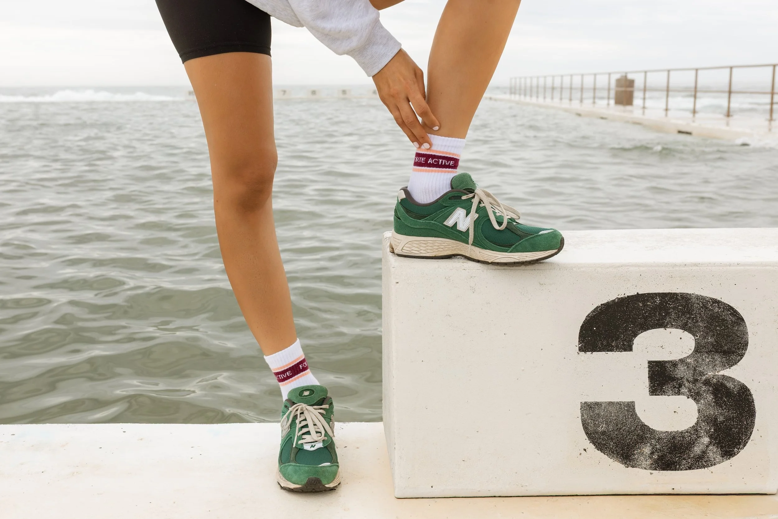 Laura Koutnik Photography-newcastlebaths-socks-lifestylephotography.jpg