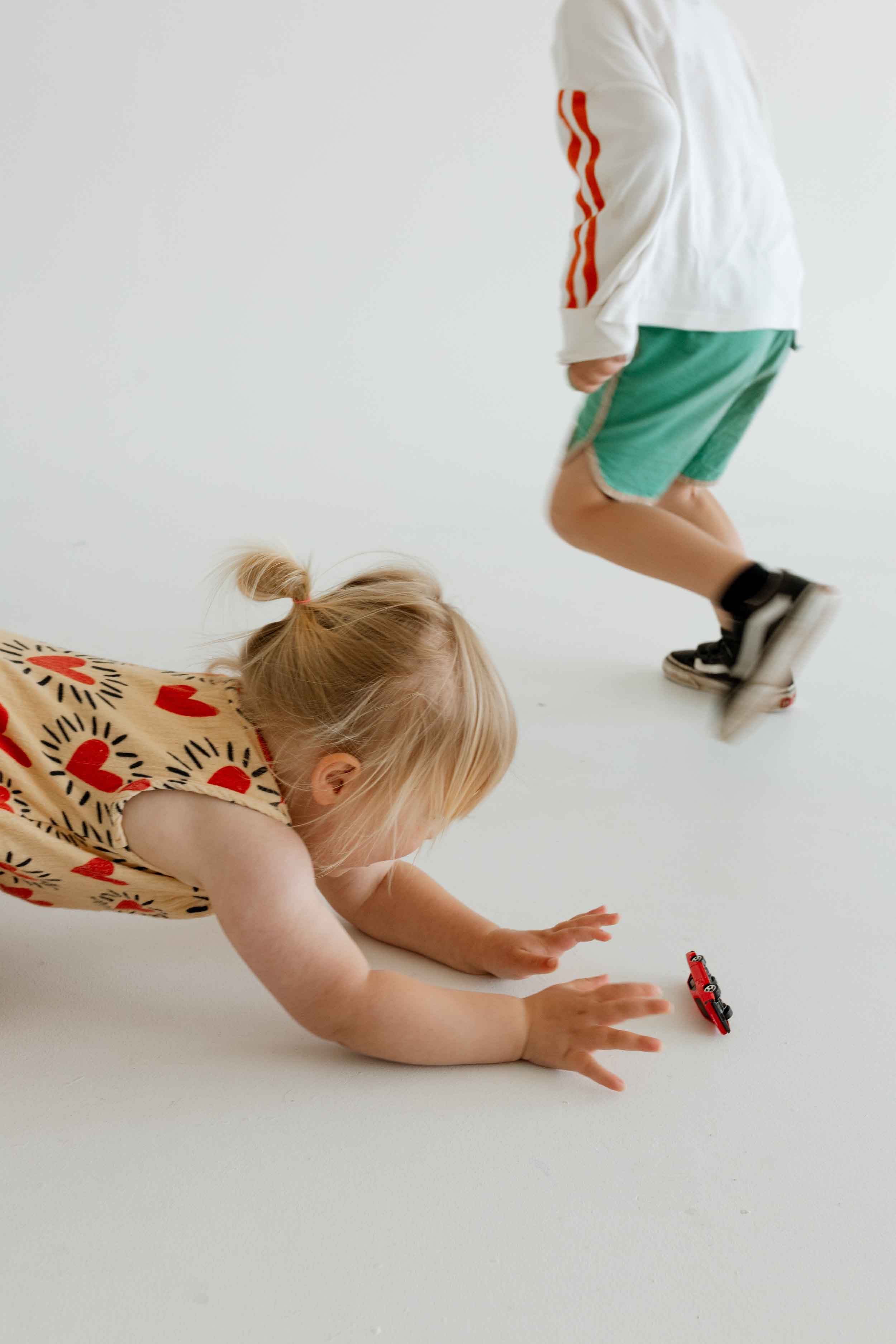 laura-koutnik-photography-play-family-natural-portrait-lifestyle-35.jpg