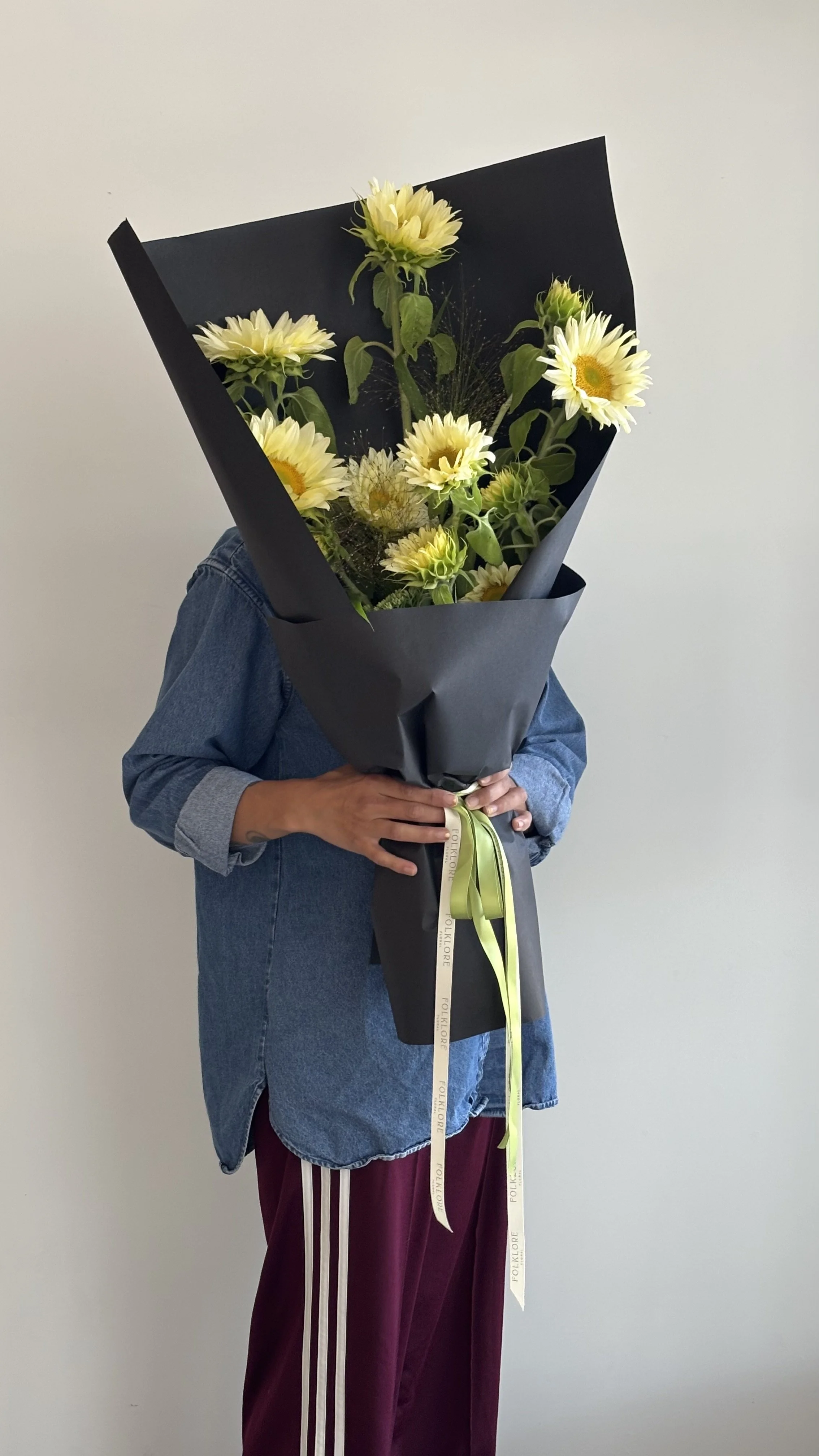 minimalist bouquet.jpeg