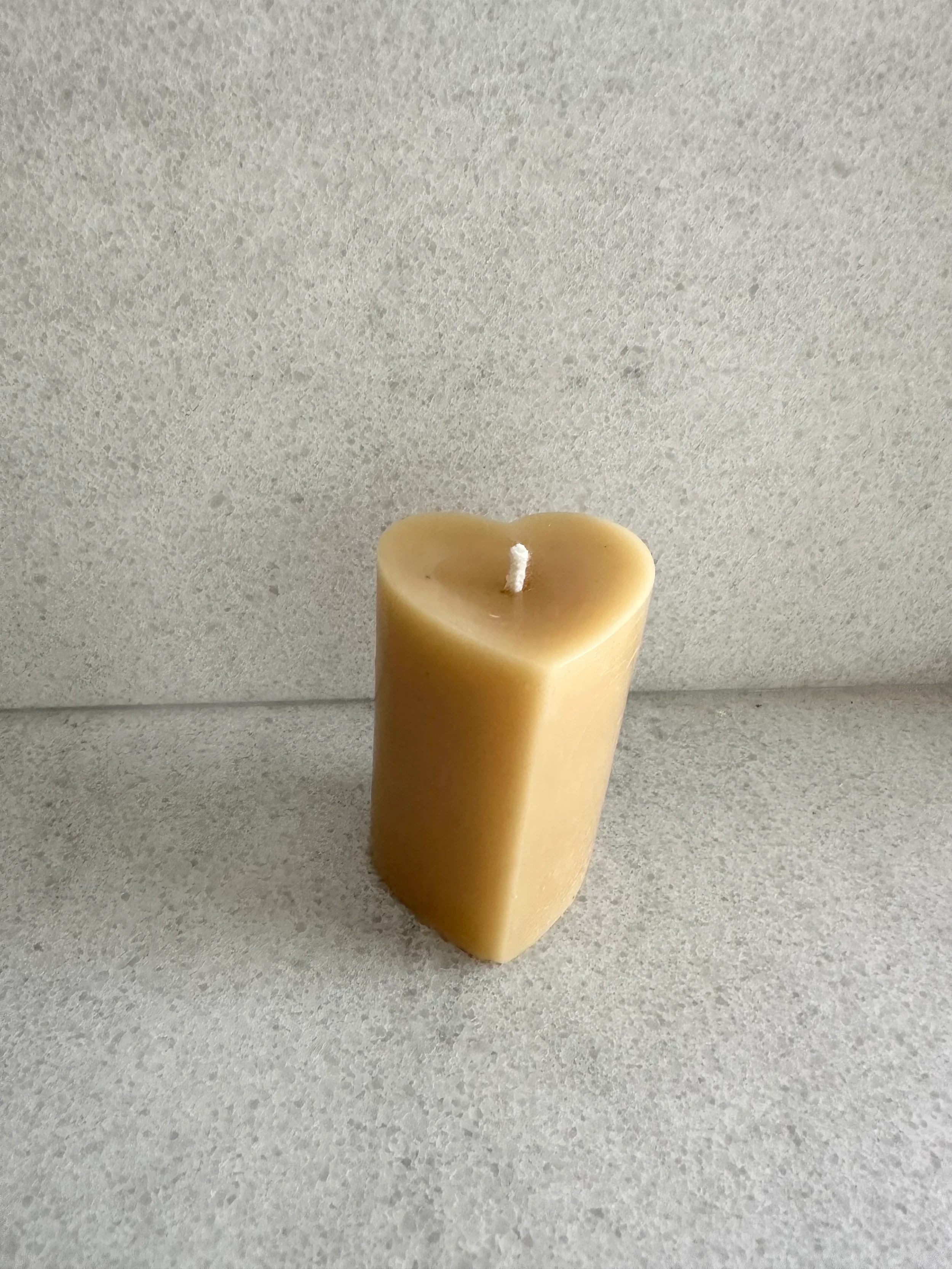 heart candle.webp