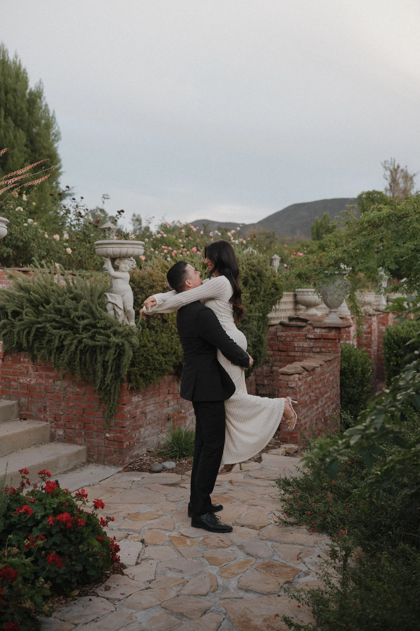 timeless engagement photography at Ivy Manor in Temecula by Jennifer Noelle Photography