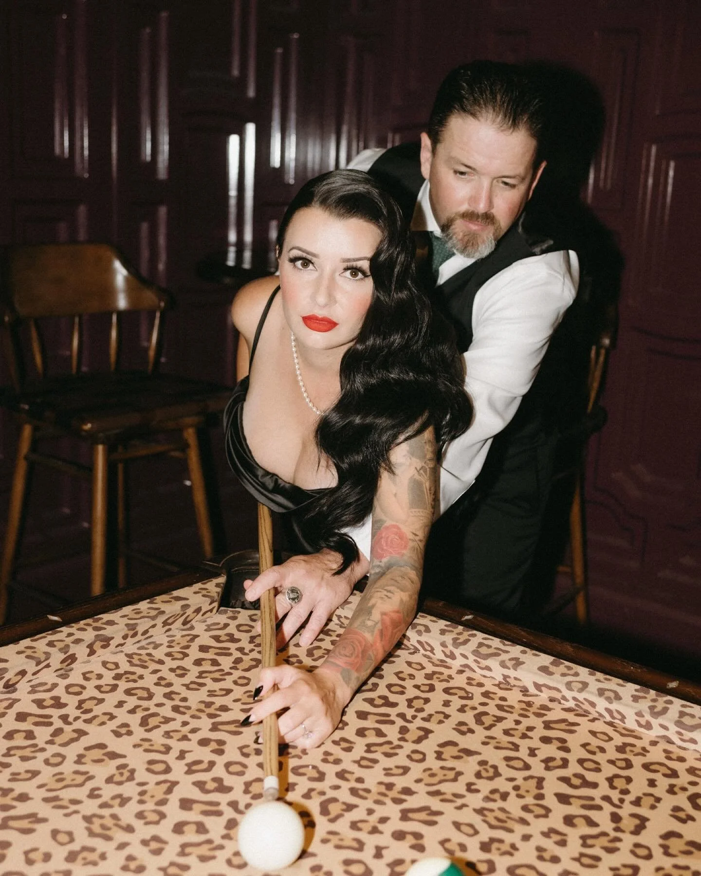 If you were looking for a sign to do your engagement photos @thelafayette here it is 🍸🫒❤️&zwj;🔥
#jennifernoellephotography #belovedstories #palmspringsweddingphotographer #engagementphotography #engagementshoot #orangecountyweddingphotographer #en