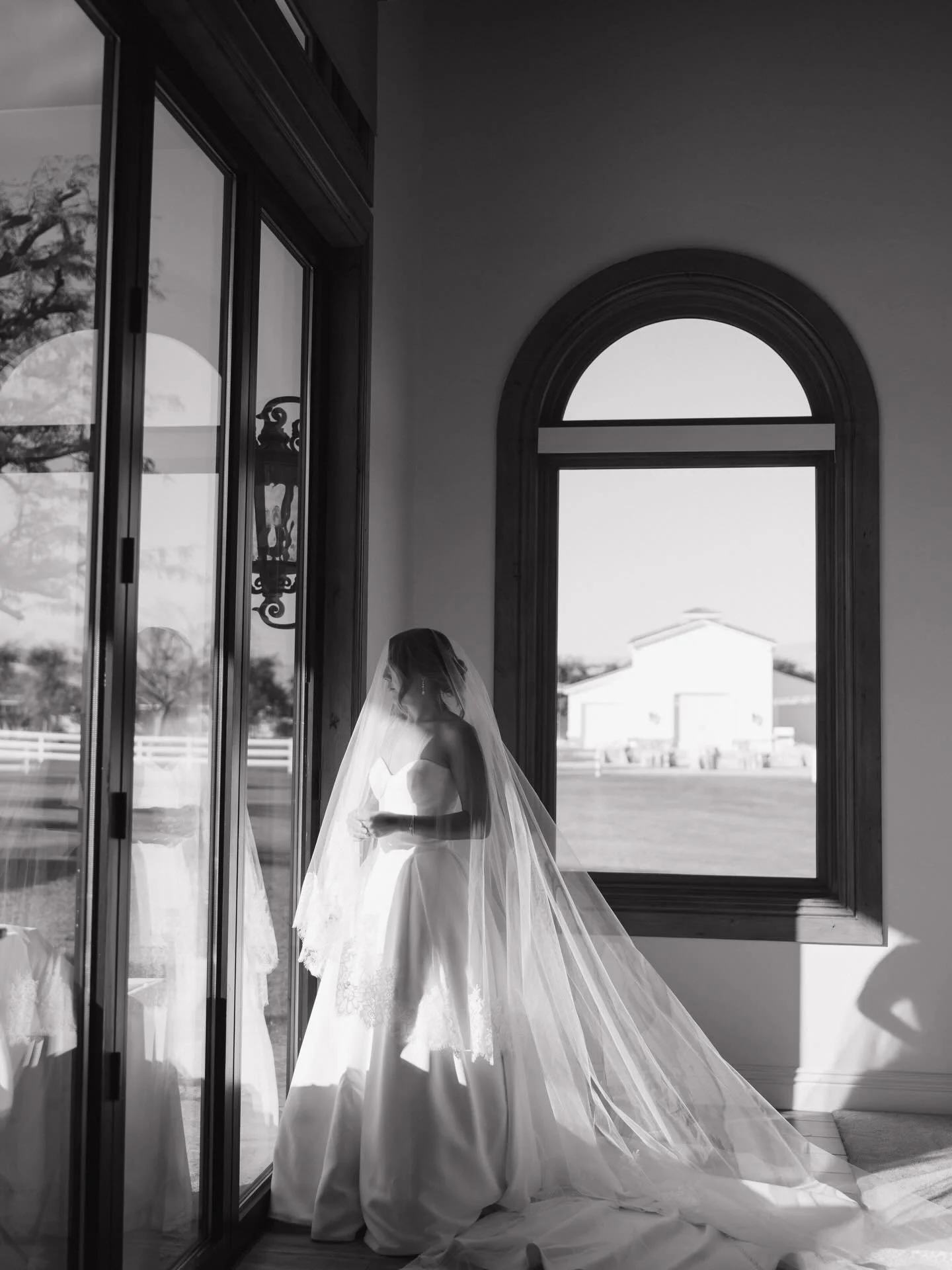 My first wedding of 2026 is tomorrow and I couldn&rsquo;t be more excited to get back into the swing of things after a much needed break 🫶
second photo for my girl @k.breslinphotography #jennifernoellephotography #temeculaweddingphotographer #palmsp