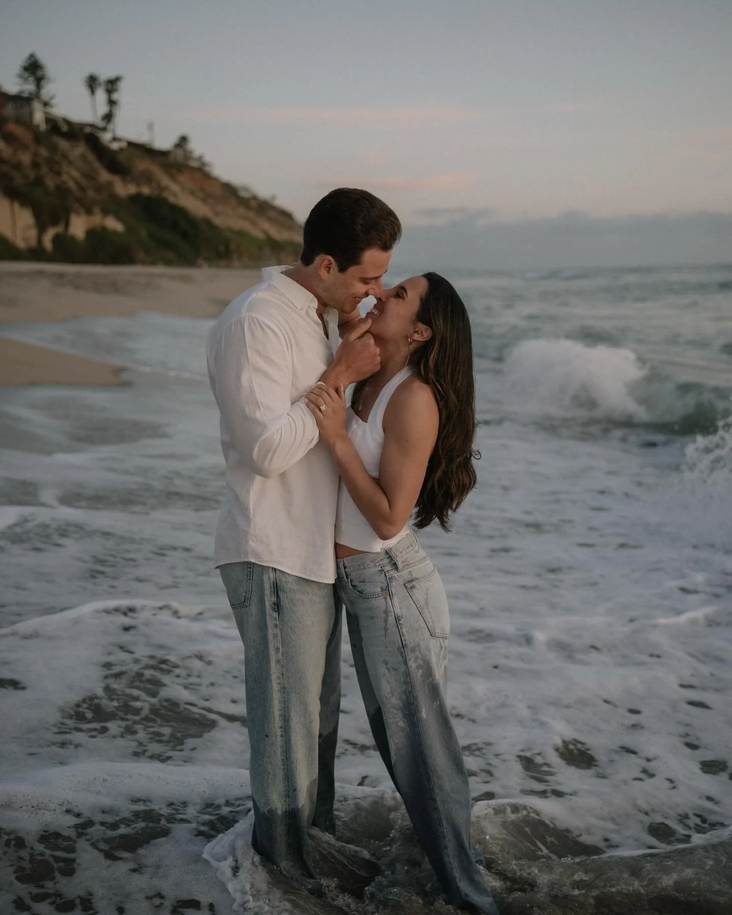 coastal engagement session with audrey + kamen🐚#jennifernoellephotography #temeculaphotographer #engagementphotography #palmspringsweddingphotographer #sandiegoengagementphotography