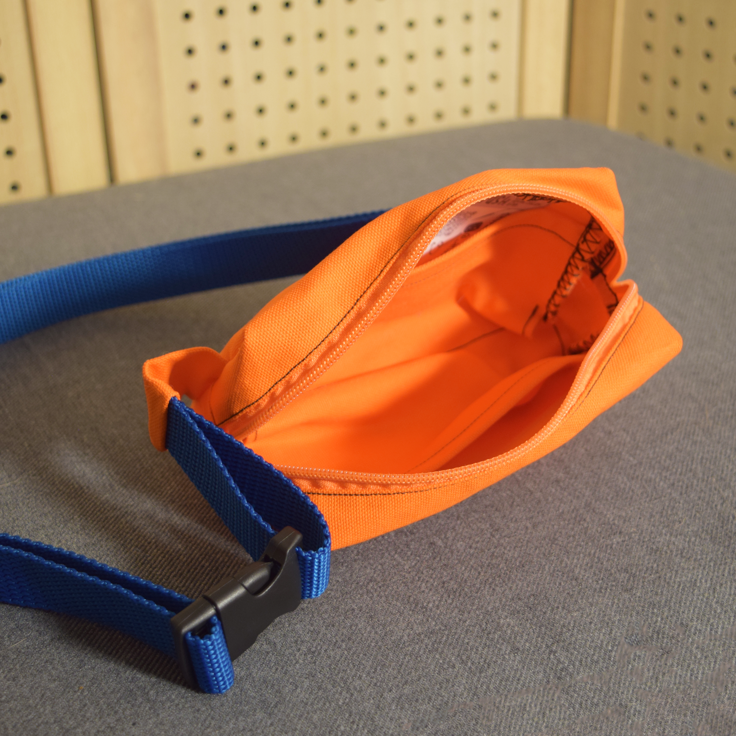 ORANGE-BLUE-OPENT.png