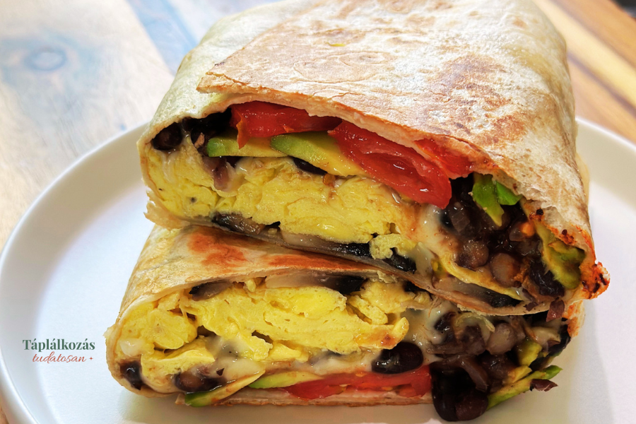 Reggeli tojásos burrito