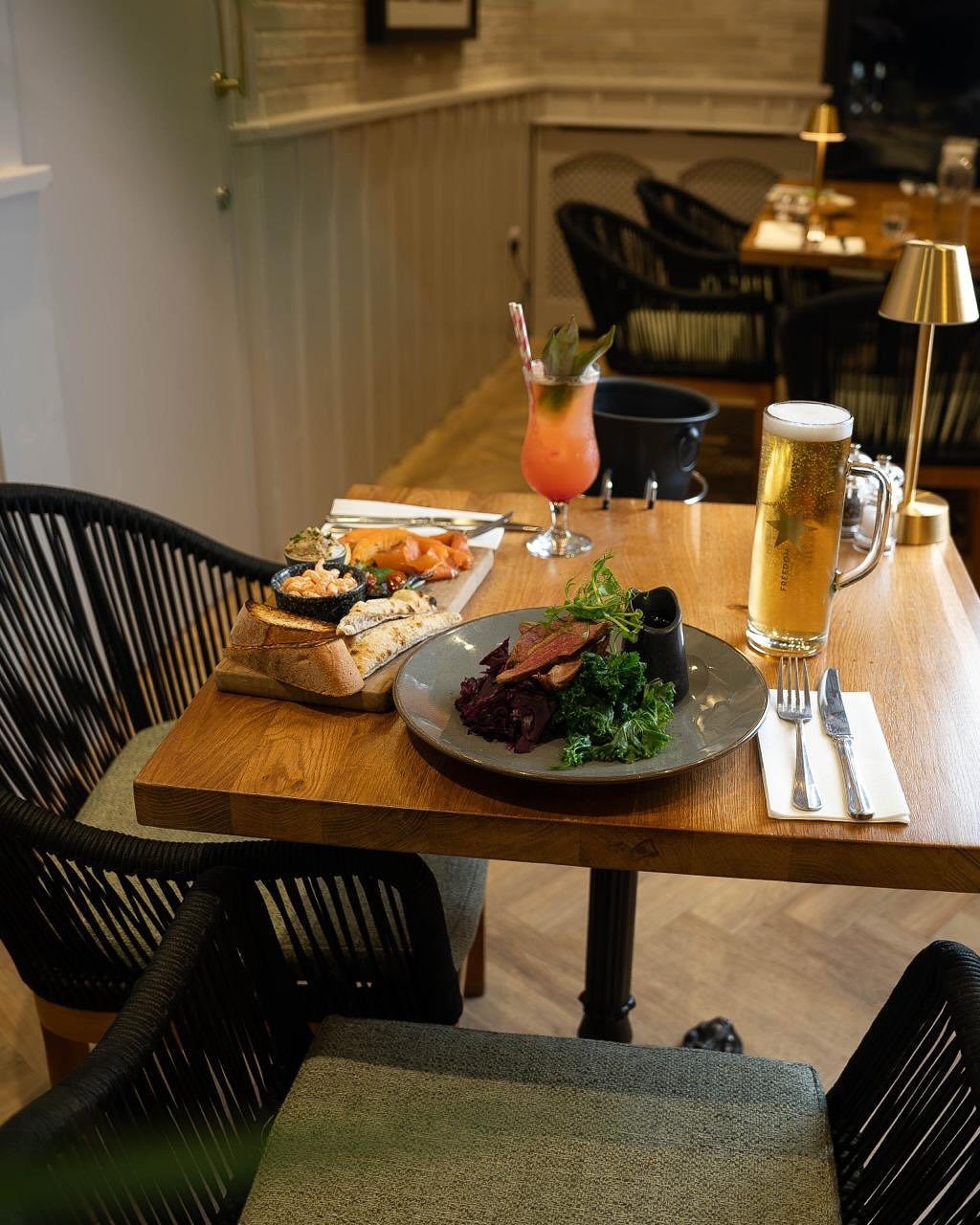 Your sign to book in for lunch, or dinner this week&hellip;💘 

Our incredible team will look after you from start to finish. Book via the link in our bio! 👆🏽