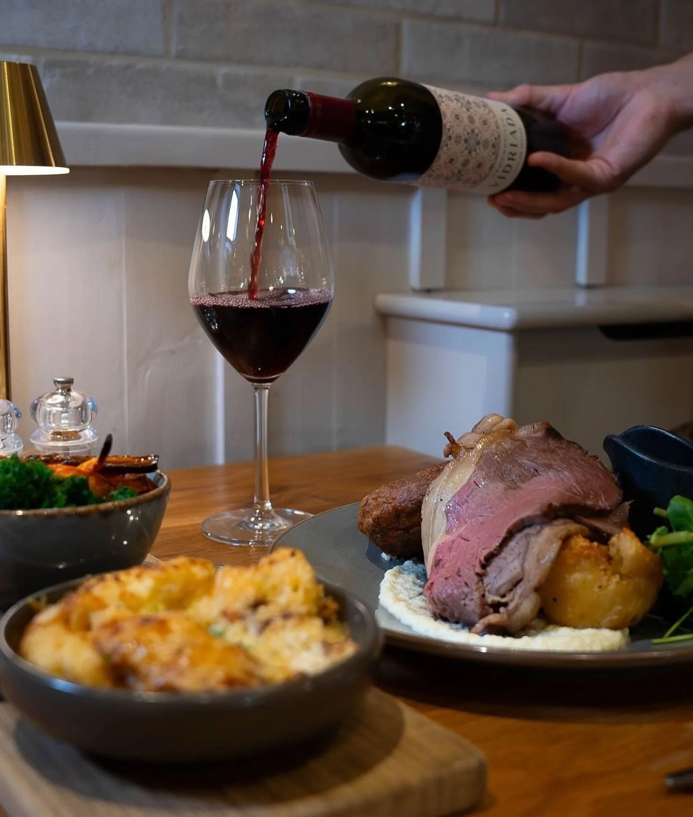 Cosy season is finally here…๐งก
We’ve just sorted out your Sunday plans with us down at LJs for our famous roast! ๐ฅฉ๐ท 
To book your table give us a call 01202 133833… (you know you want to!)