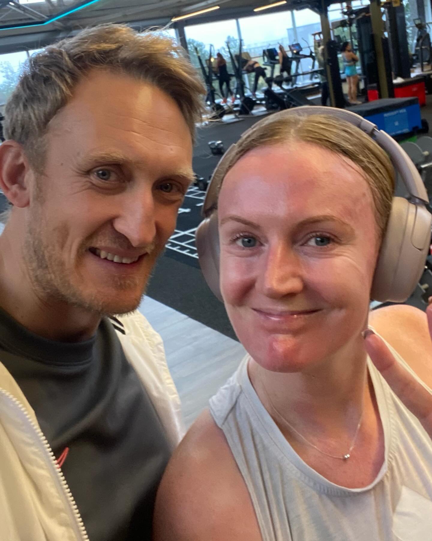 Arghhh 😅 just had an email saying the Liverpool Half Marathon is 8 WEEKS AWAY.
Suddenly feeling real. Suddenly lots of &lsquo;we should probably go for a longer run tomorrow&rsquo; energy 🫣

We&rsquo;re running for @calmzone - a charity that means 