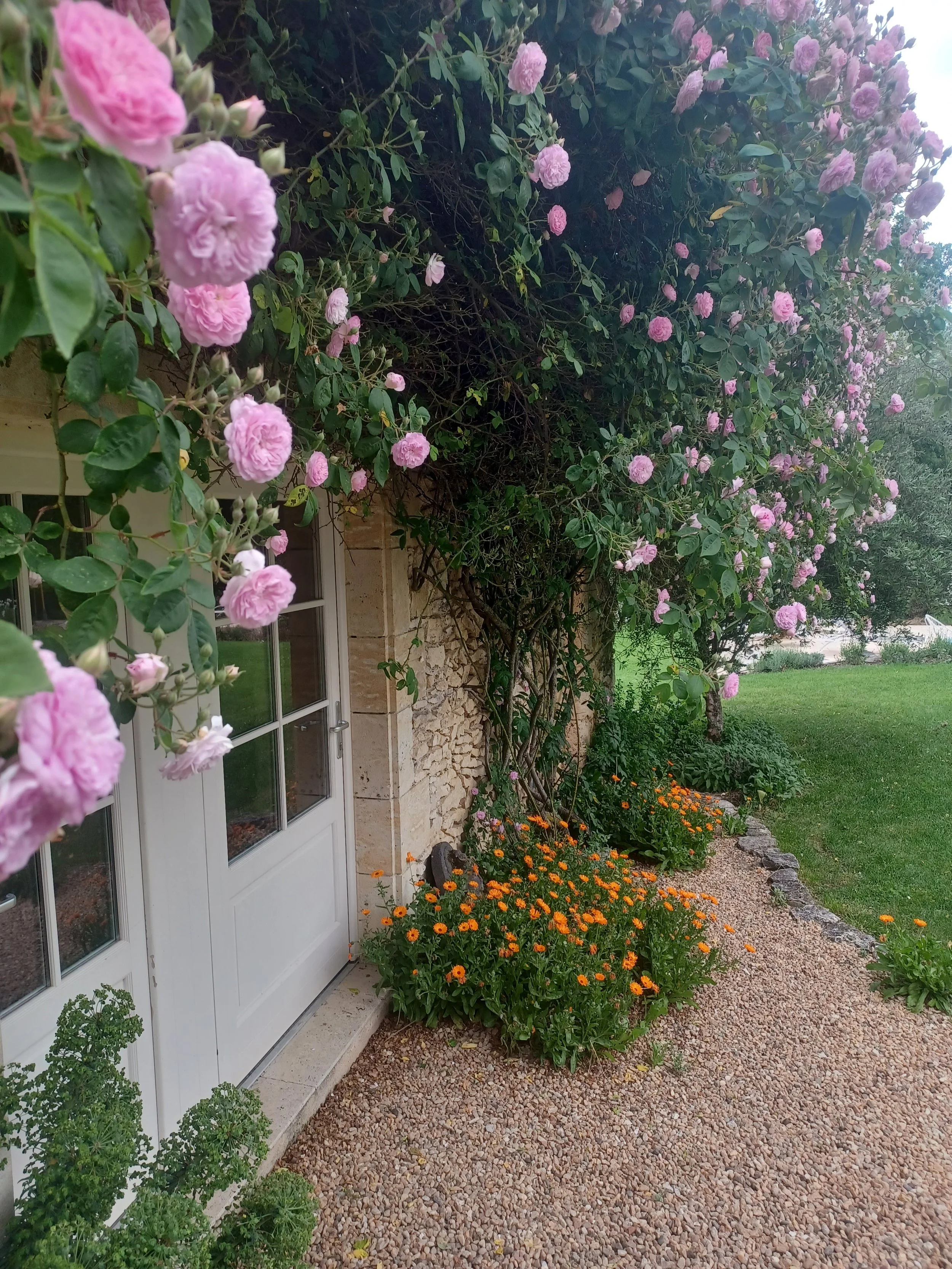 Wedding venue south west France chateau de puissentut 11