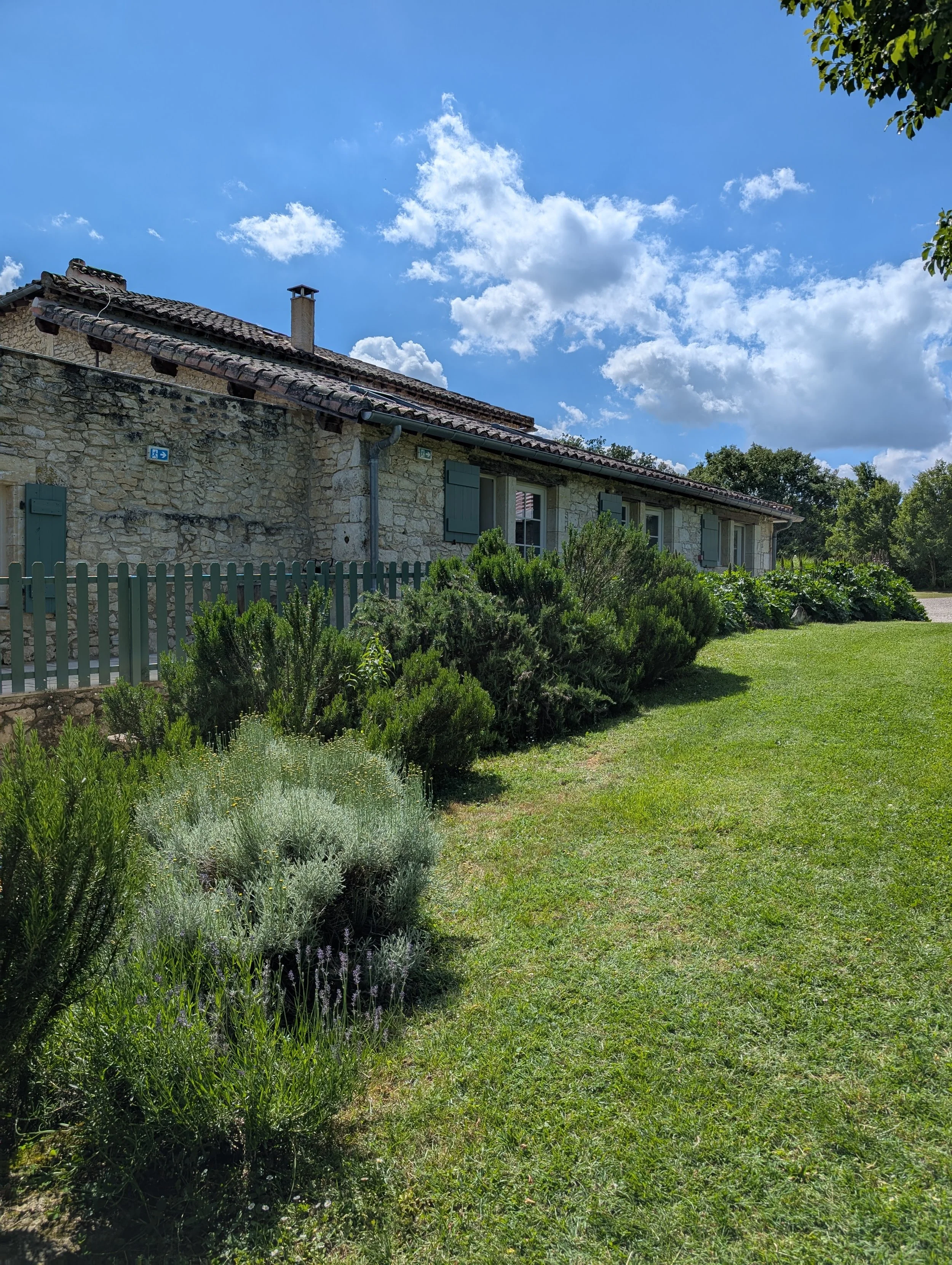 Wedding venue south west France chateau de puissentut 32