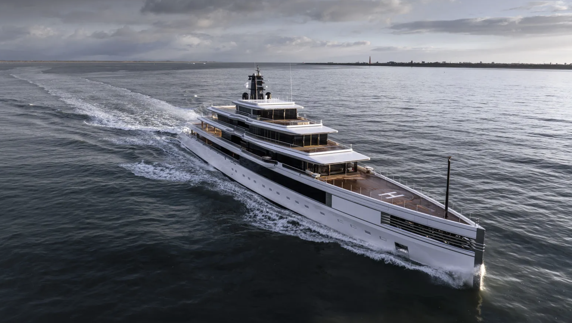 Feadship 1011 Yacht