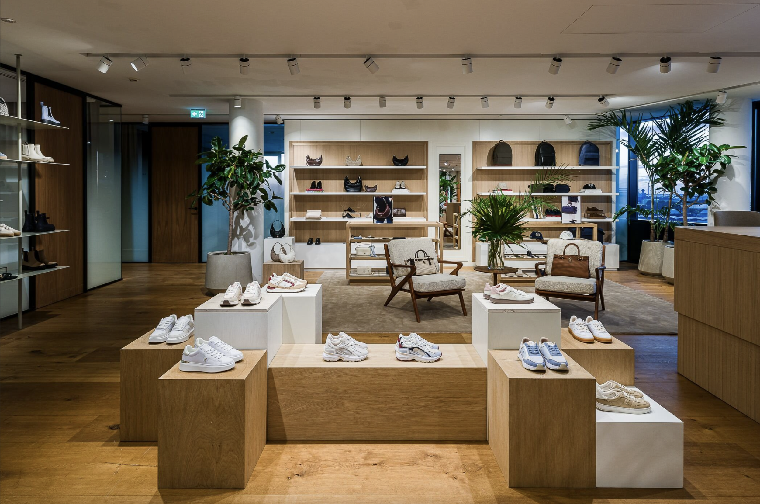 TH FTW&ACC showroom