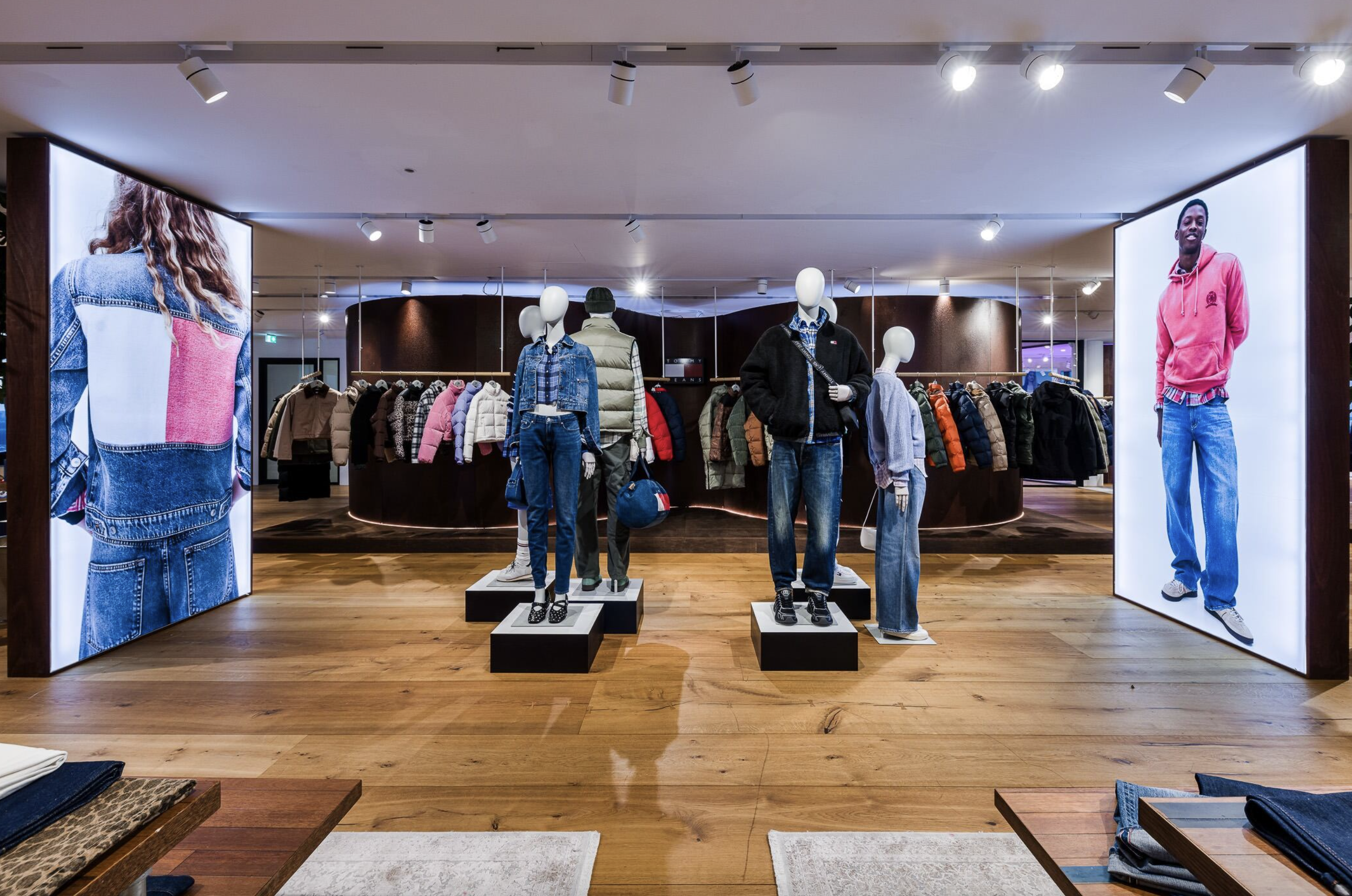 TJ Showroom