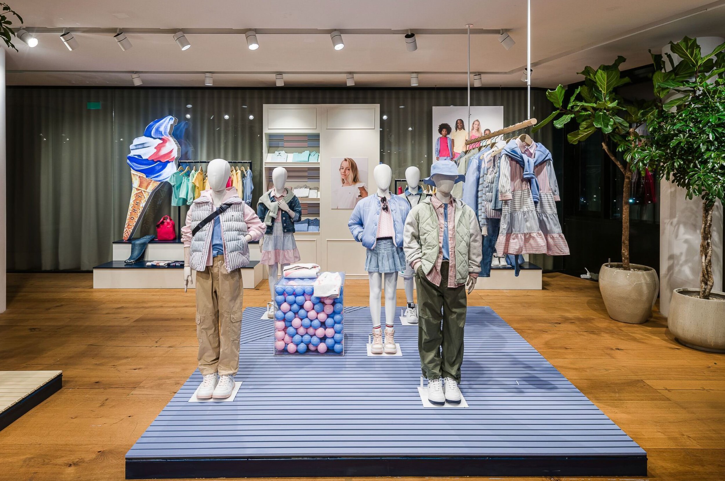 TH Kids Showroom