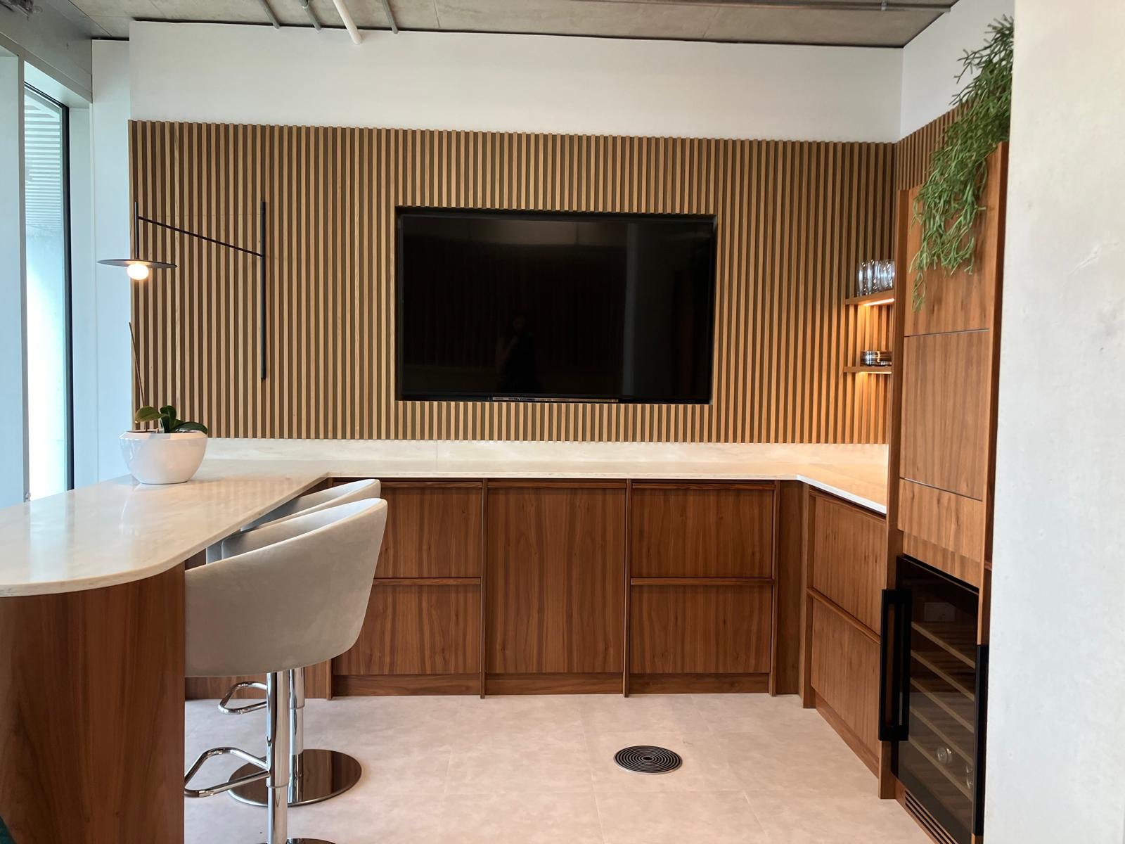 Management Cafe Corner