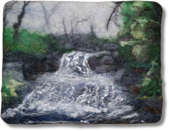 Wildes Wasser,
Filz auf Akustikplatte, 22 x 17 cm,
300.-