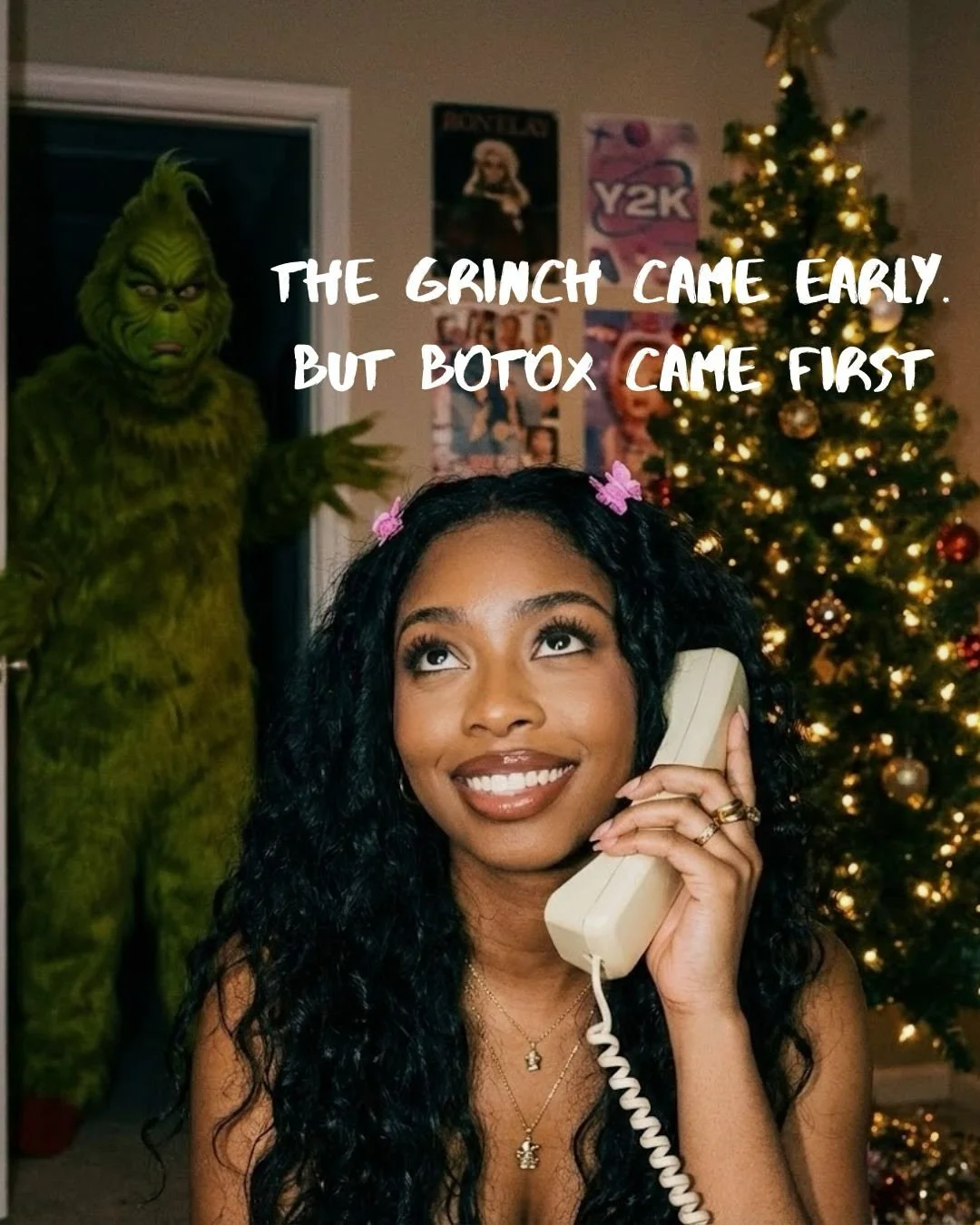 ✨ He brought chaos. She brought Xeomin. ✨ 

Happy Grinchmas! 🎁😂

This season, choose calm, smooth, and confident energy.
Xeomin is our go-to for natural-looking results: no unnecessary proteins, just pure precision.

💉 Softens fine lines
🤍 Keeps 