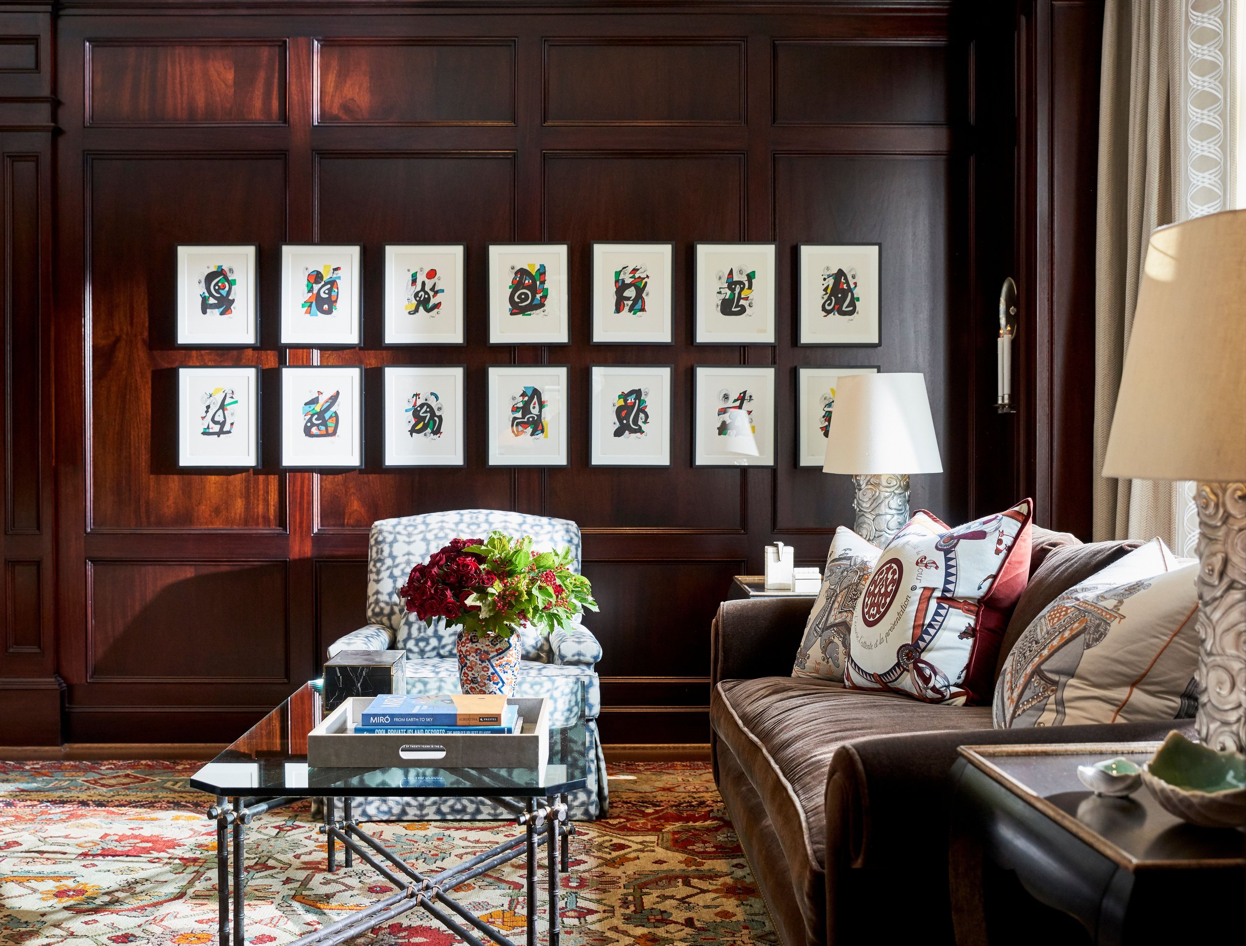 5931ParkLane_LLClark_0306officewallphotos.jpg