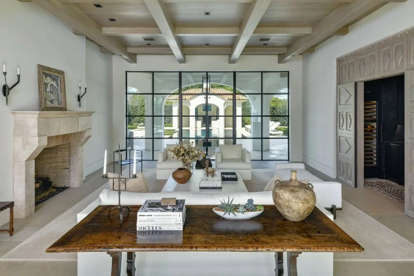 Golf Residence, living room toward the garden