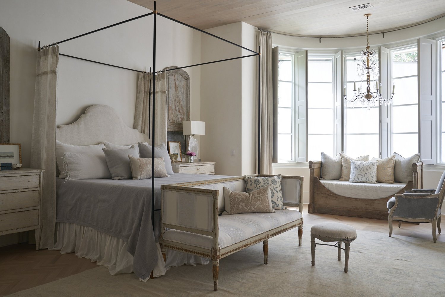 Robledo Residence, primary bedroom
