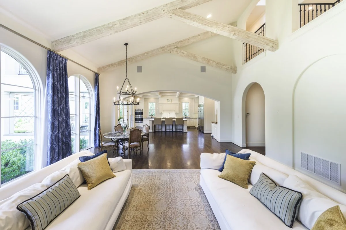 Dominique Residence, living room toward the garden