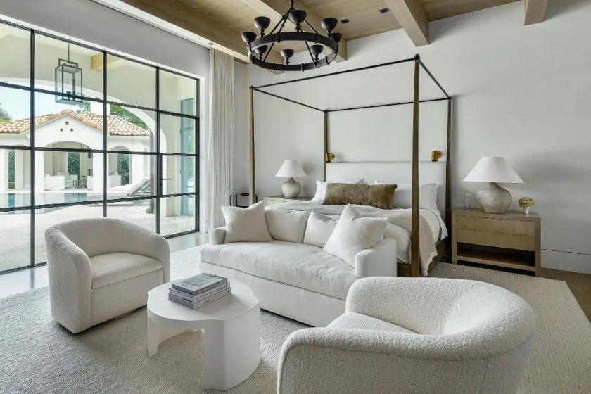 Golf Residence, primary bedroom