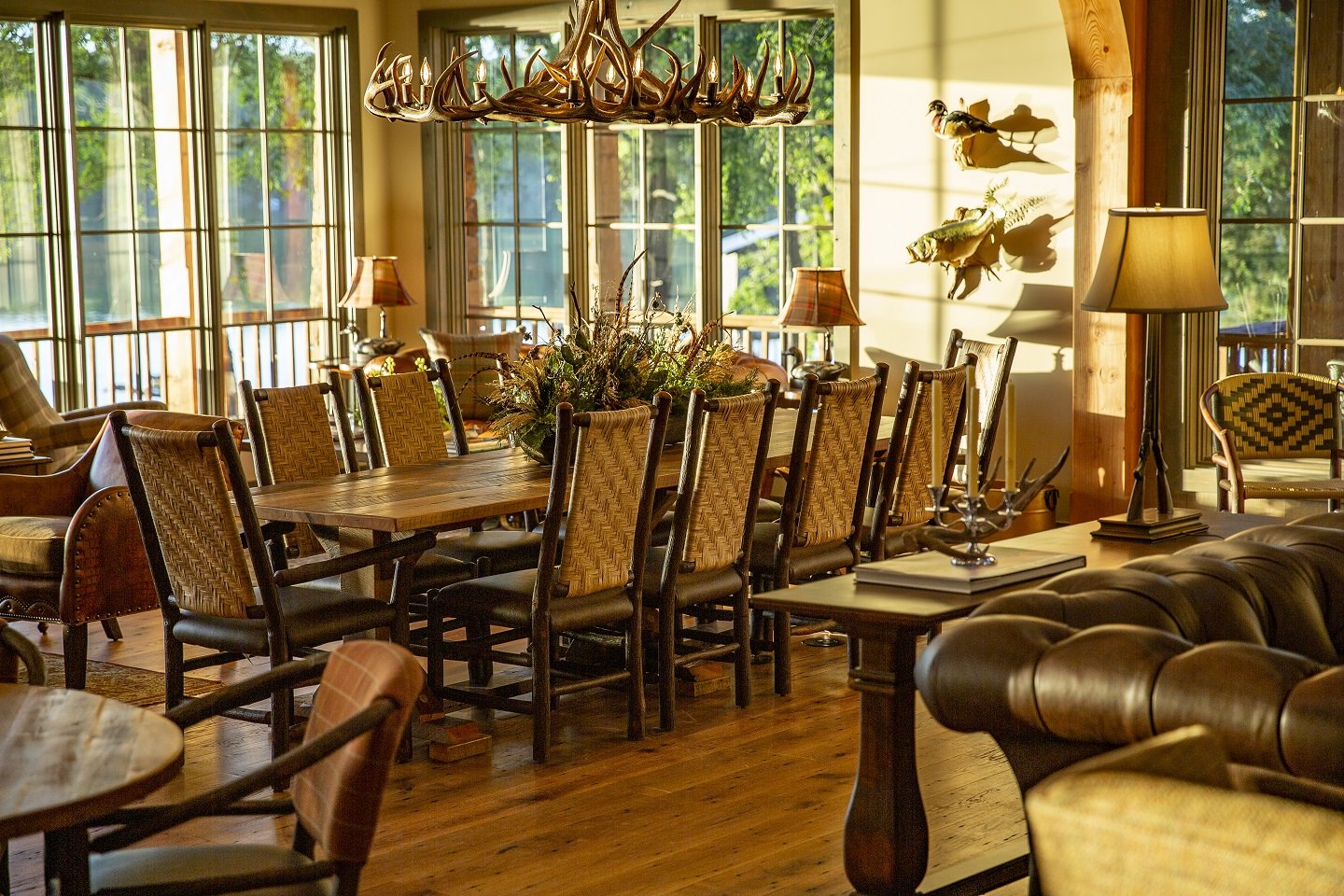 Dallas Hunting and Fishing Club, dining table