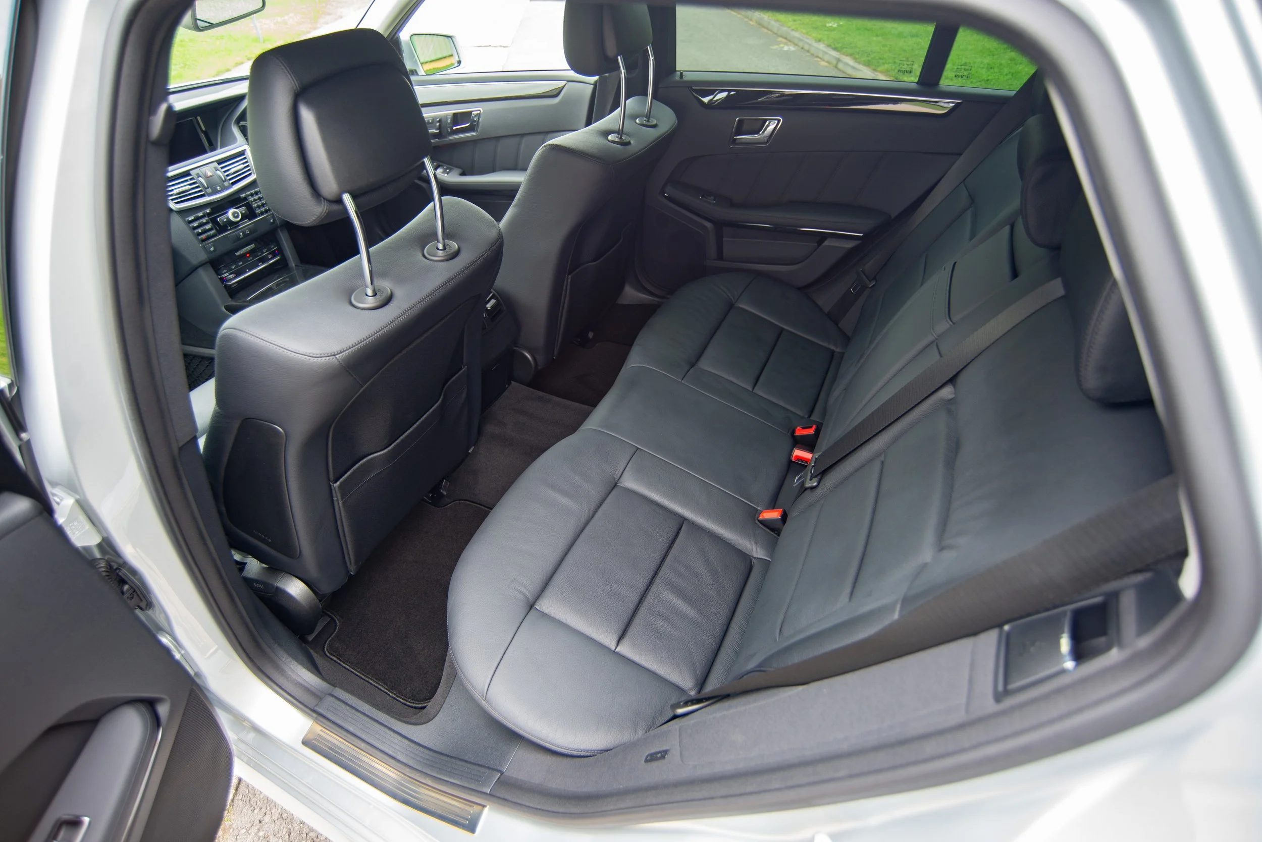 Mercedes E350 Estate 2.jpg