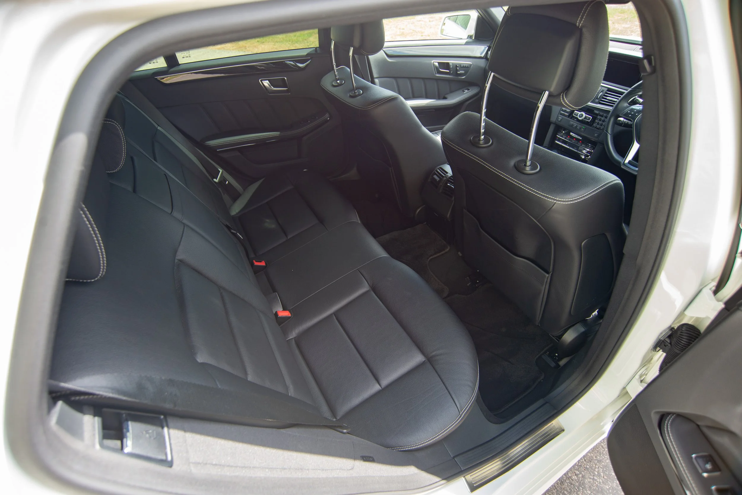 Mercedes E350 Estate-8.jpg