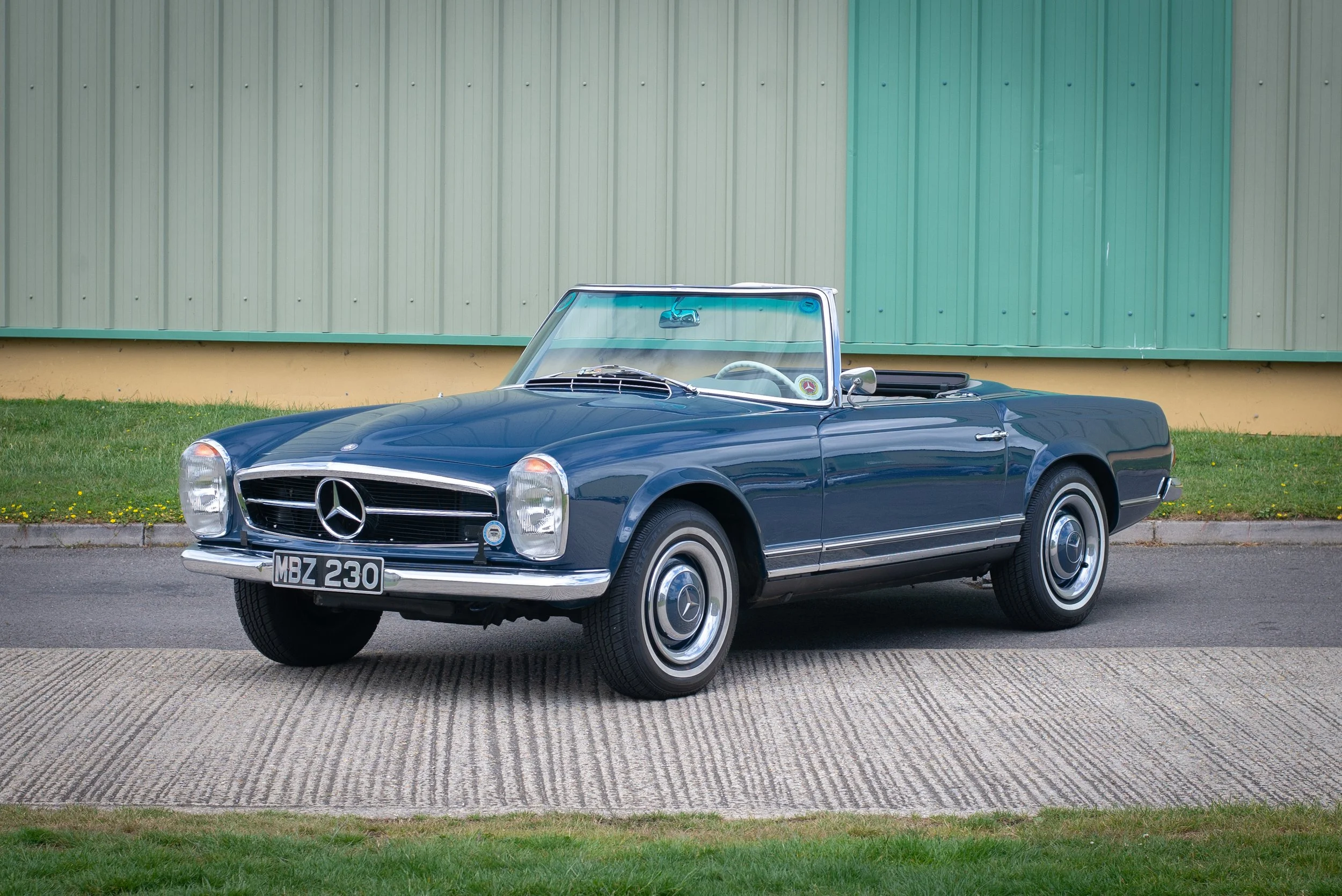 Mercedes 230SL-2.jpg
